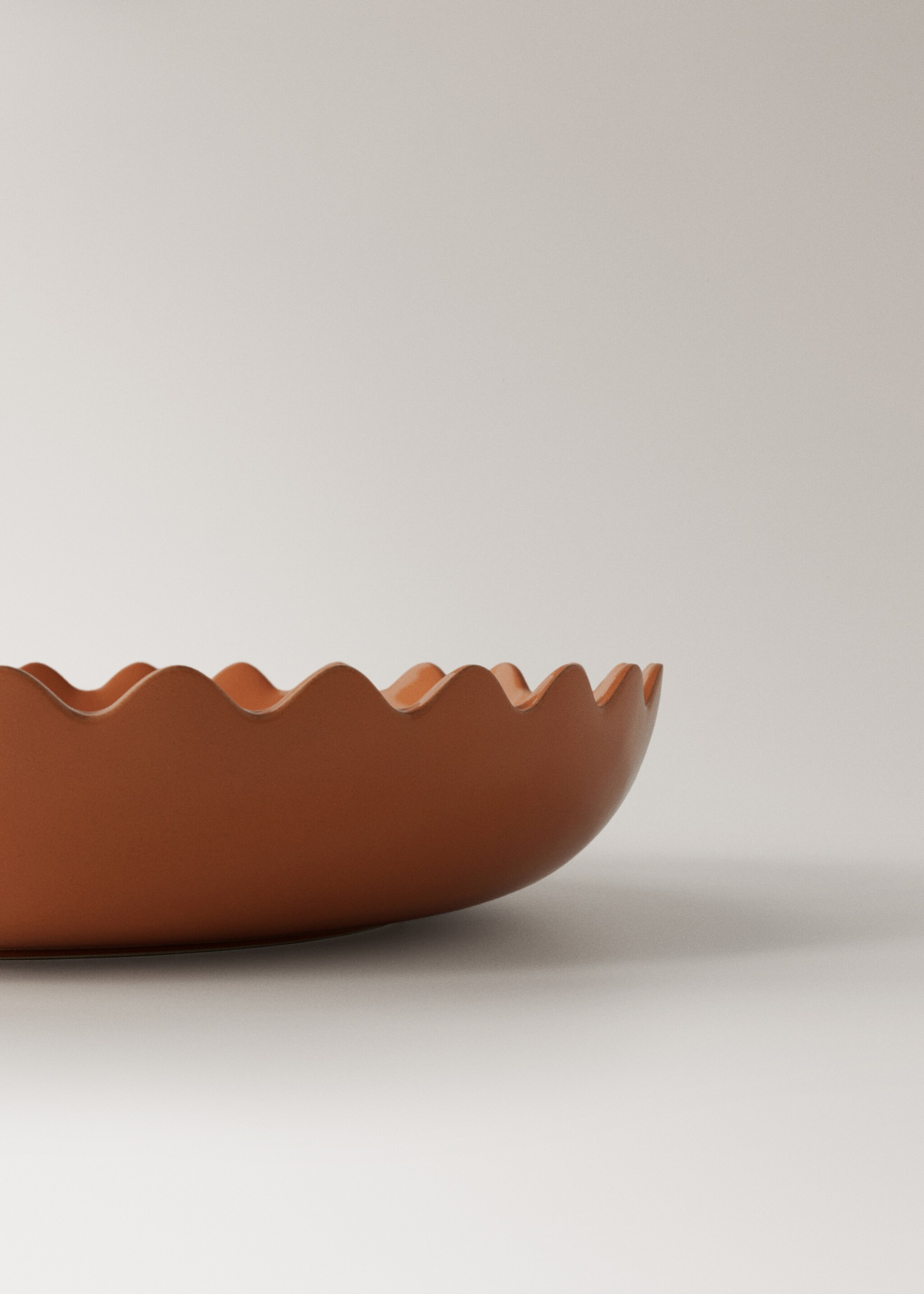 Wave-patterned stoneware bowl in color - Details of the article 2, Burnt Orange. Ref: 27041530-00.