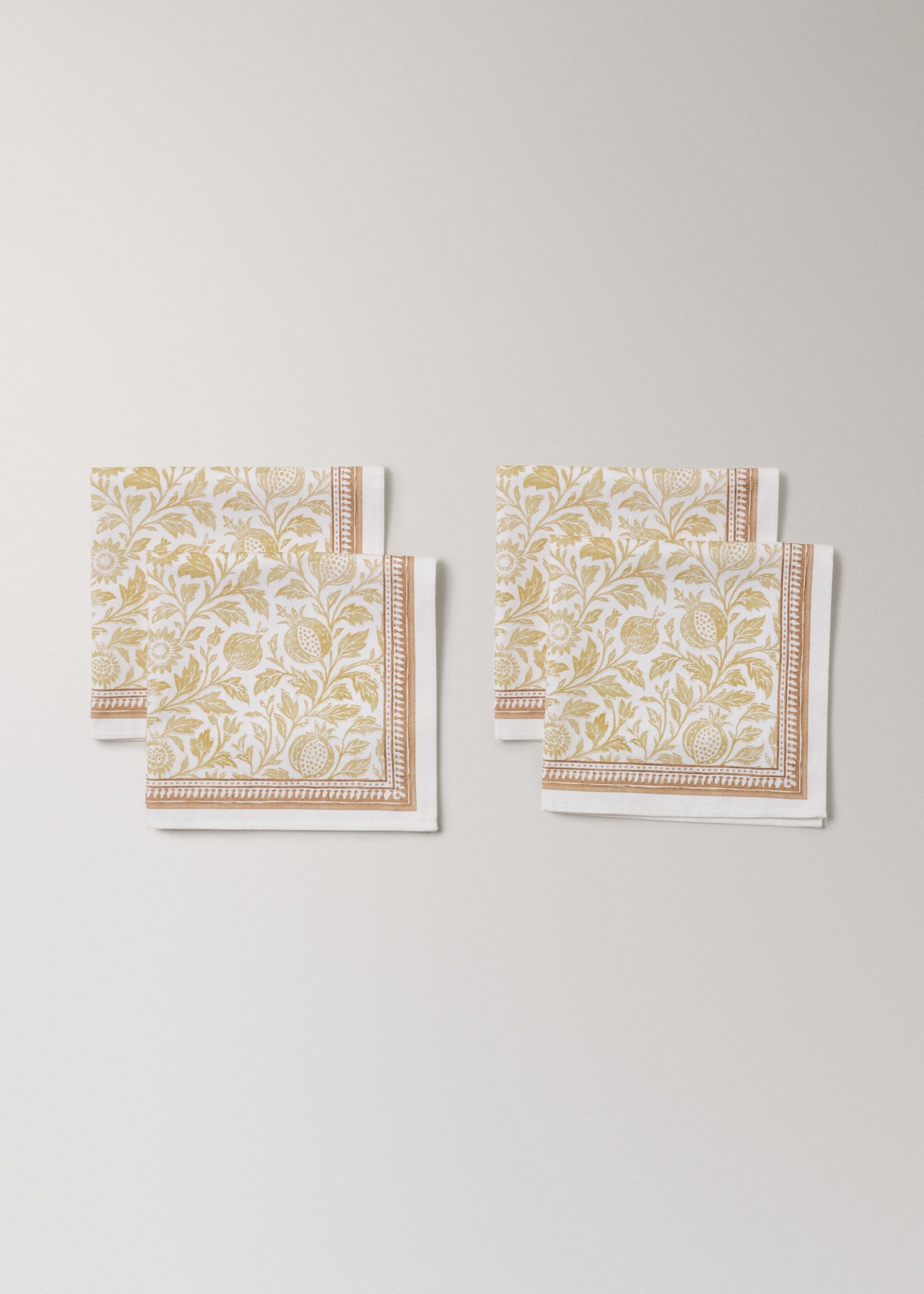 Blockprint-style cotton napkin - Details of the article 1, Yellow. Ref: 27041533-00.