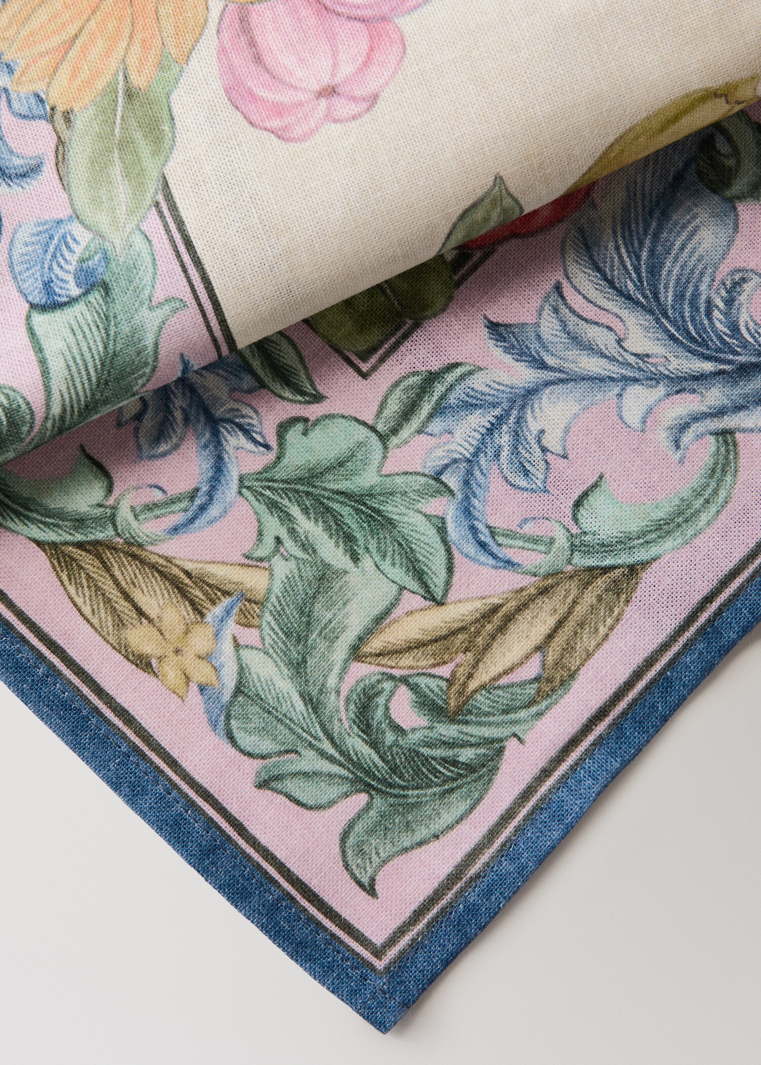 Napkin meoli - Details of the article 2