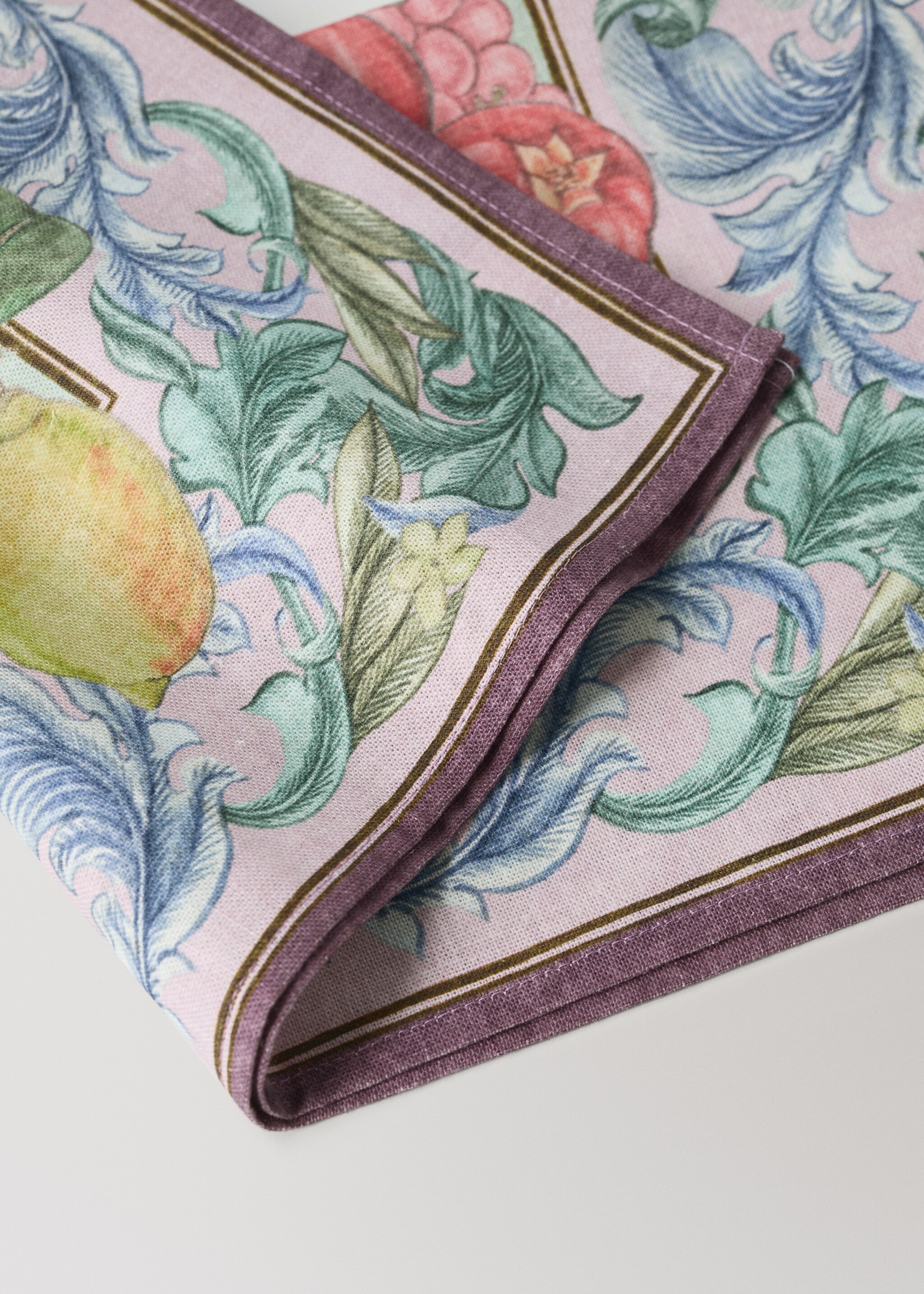 Fruit print cotton-linen napkins - Details of the article 2, Green. Ref: 27041534-00.
