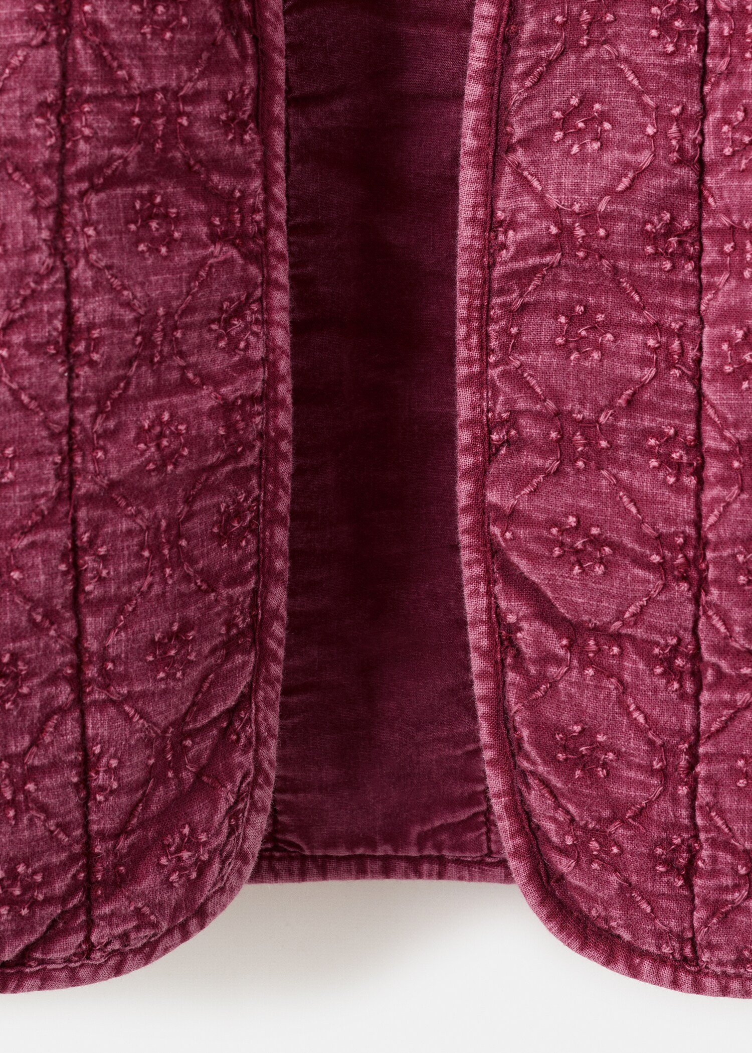 Embroidered quilted gilet - Details of the article 8