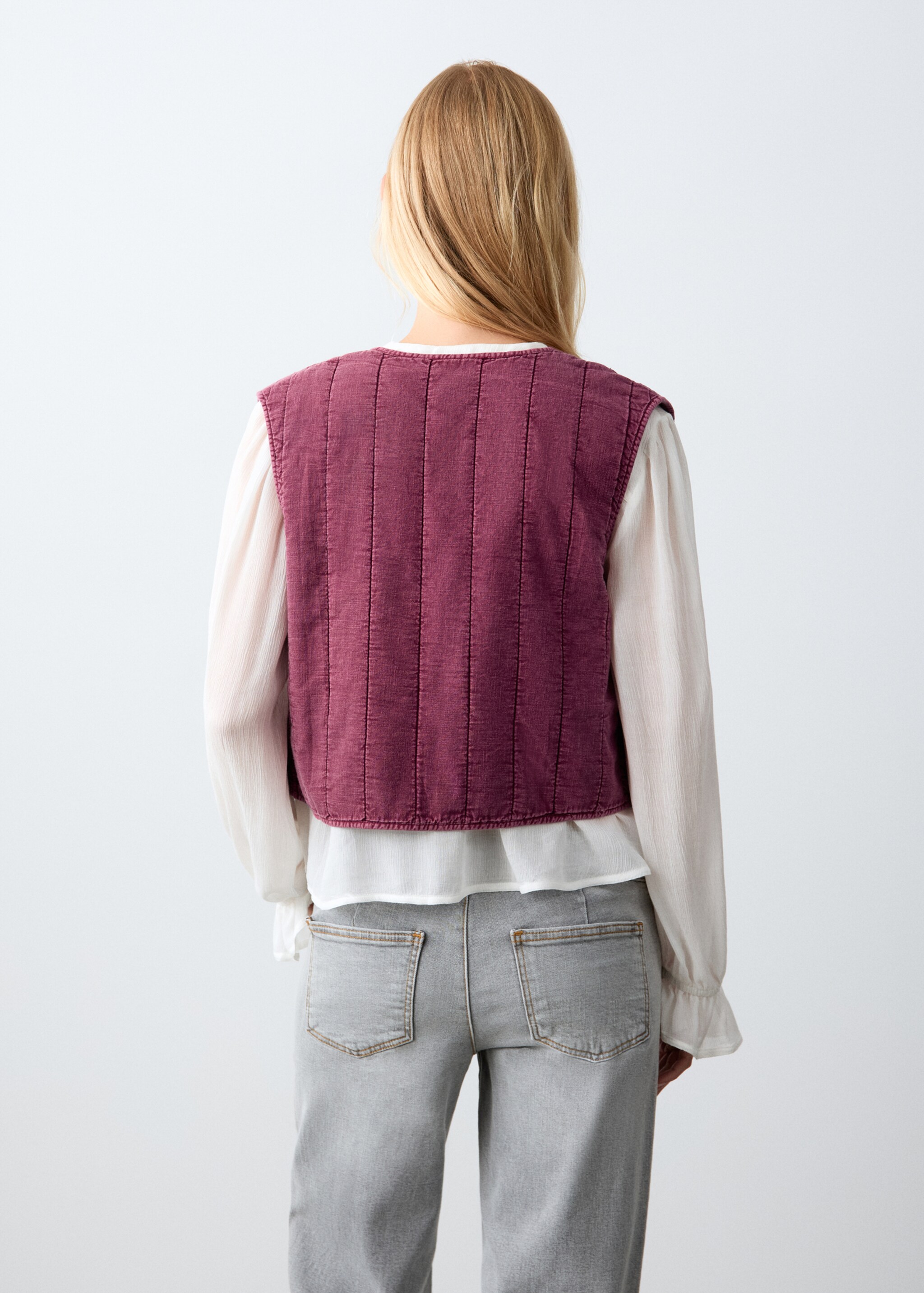 Embroidered quilted gilet - Reverse of the article, Burgundy. Ref: 27042544-00.