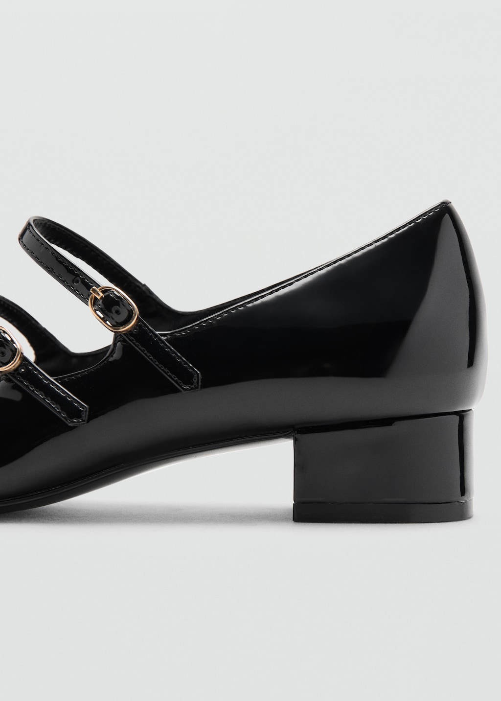 Mango Patent leather shoes with buckle