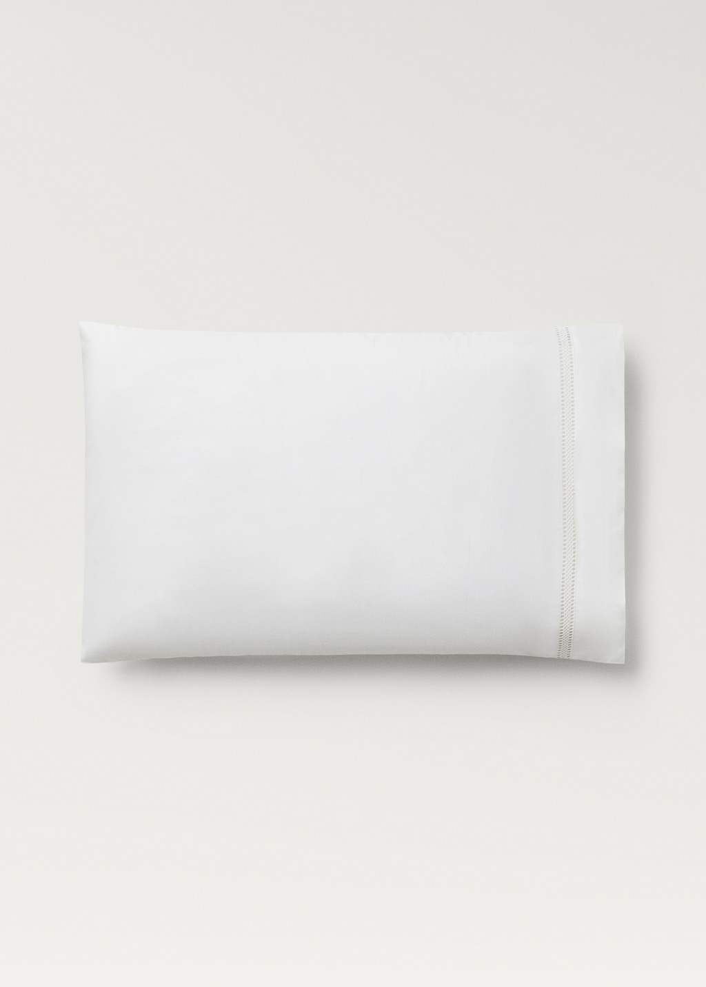 Two cotton percale pillowcases with lace insert 50x75 cm
