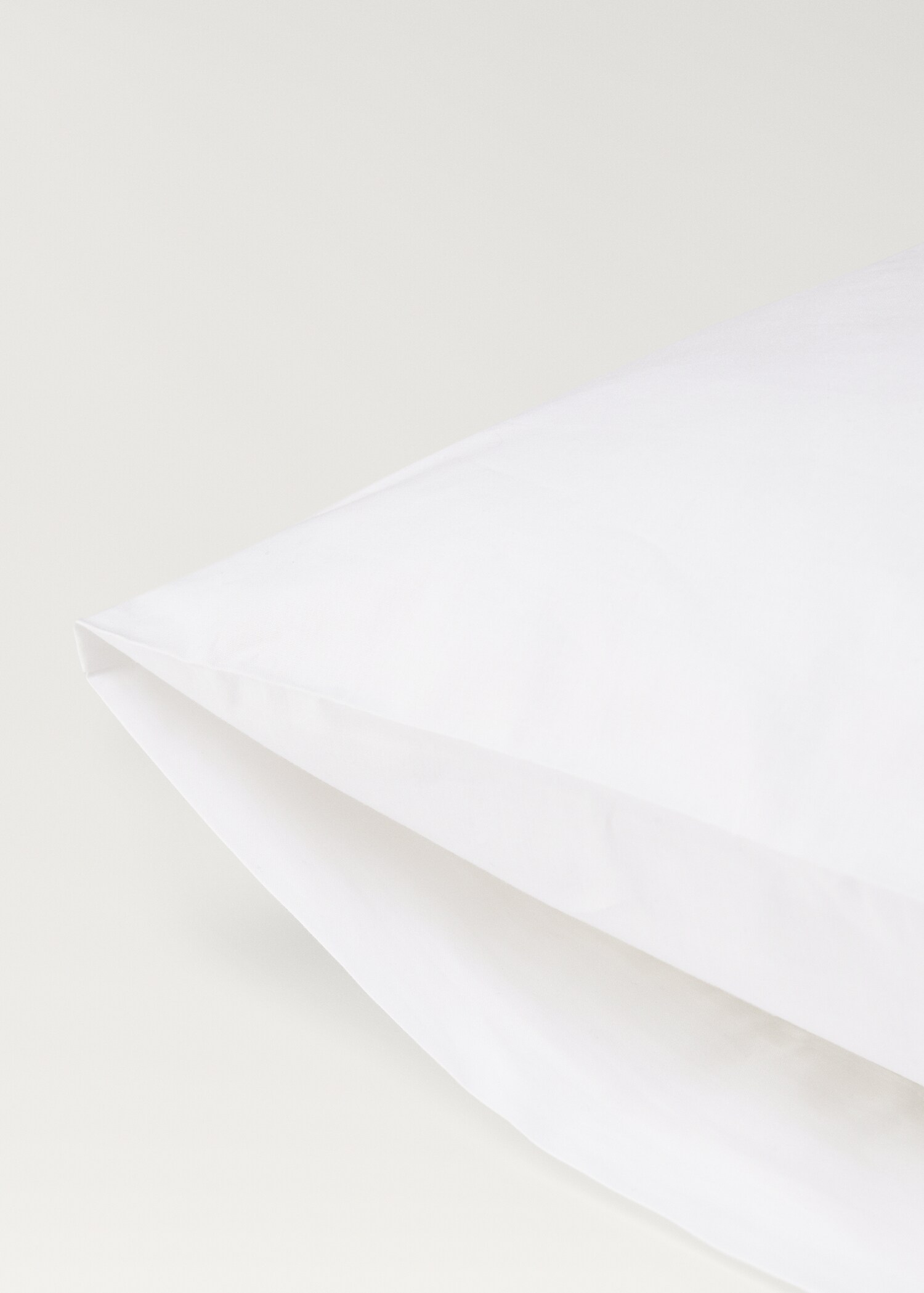 Zwei Kopfkissenbezüge aus Baumwoll-Perkal mit Stickerei-Einsatz, 50 x 75 cm - Detail des Artikels 2