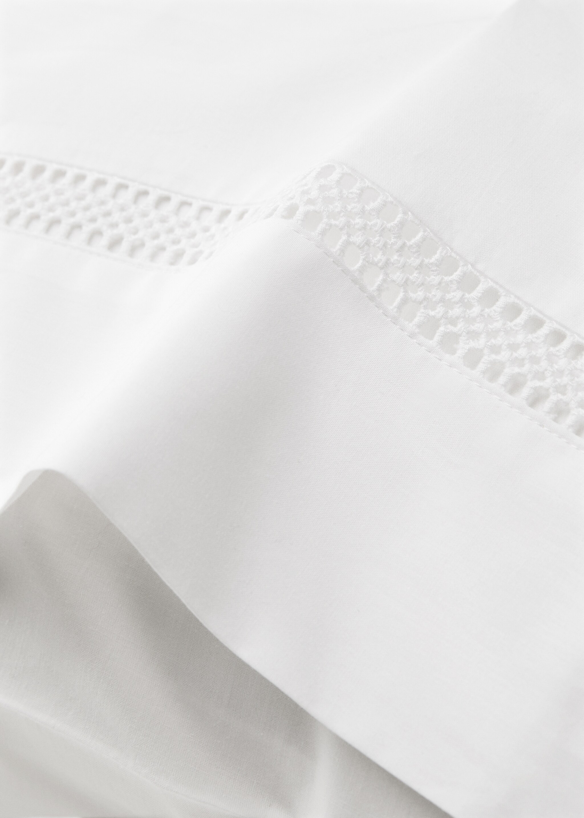 Two cotton percale pillowcases with lace insert 50x75 cm - Details of the article 3, White. Ref: 27042894-00.