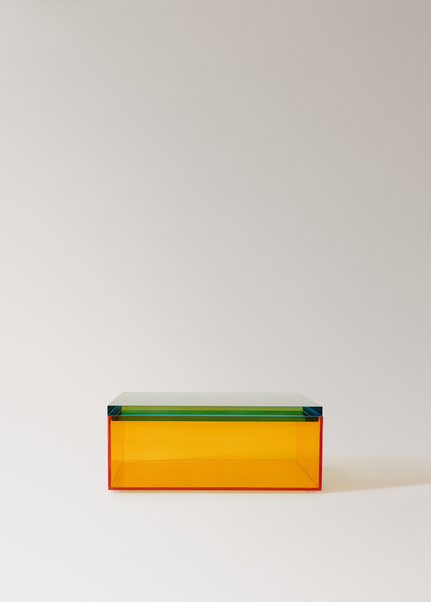 Large two-tone acrylic box - Article without model