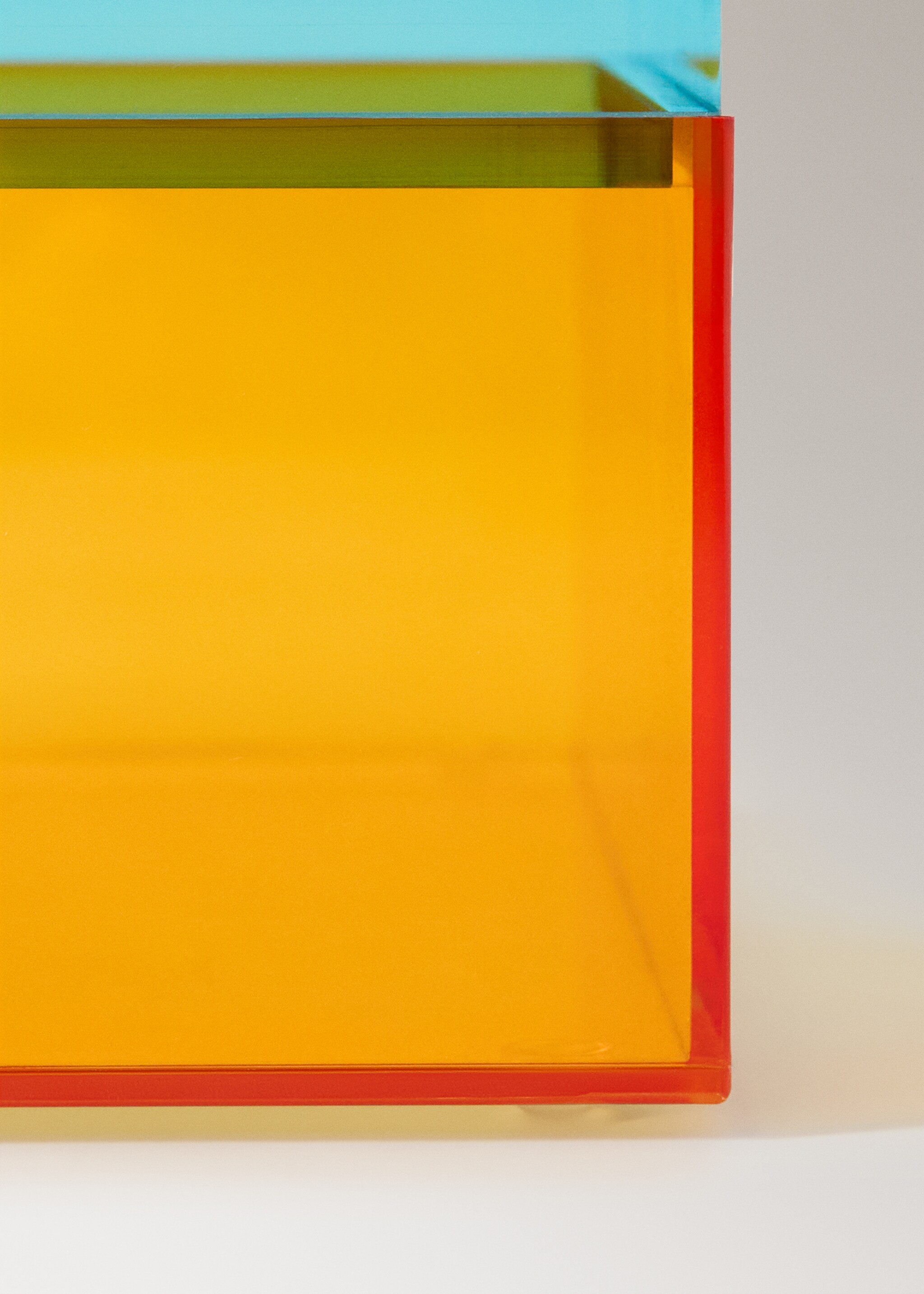 Large two-tone acrylic box - Details of the article 2, Fuchsia. Ref: 27042897-00.