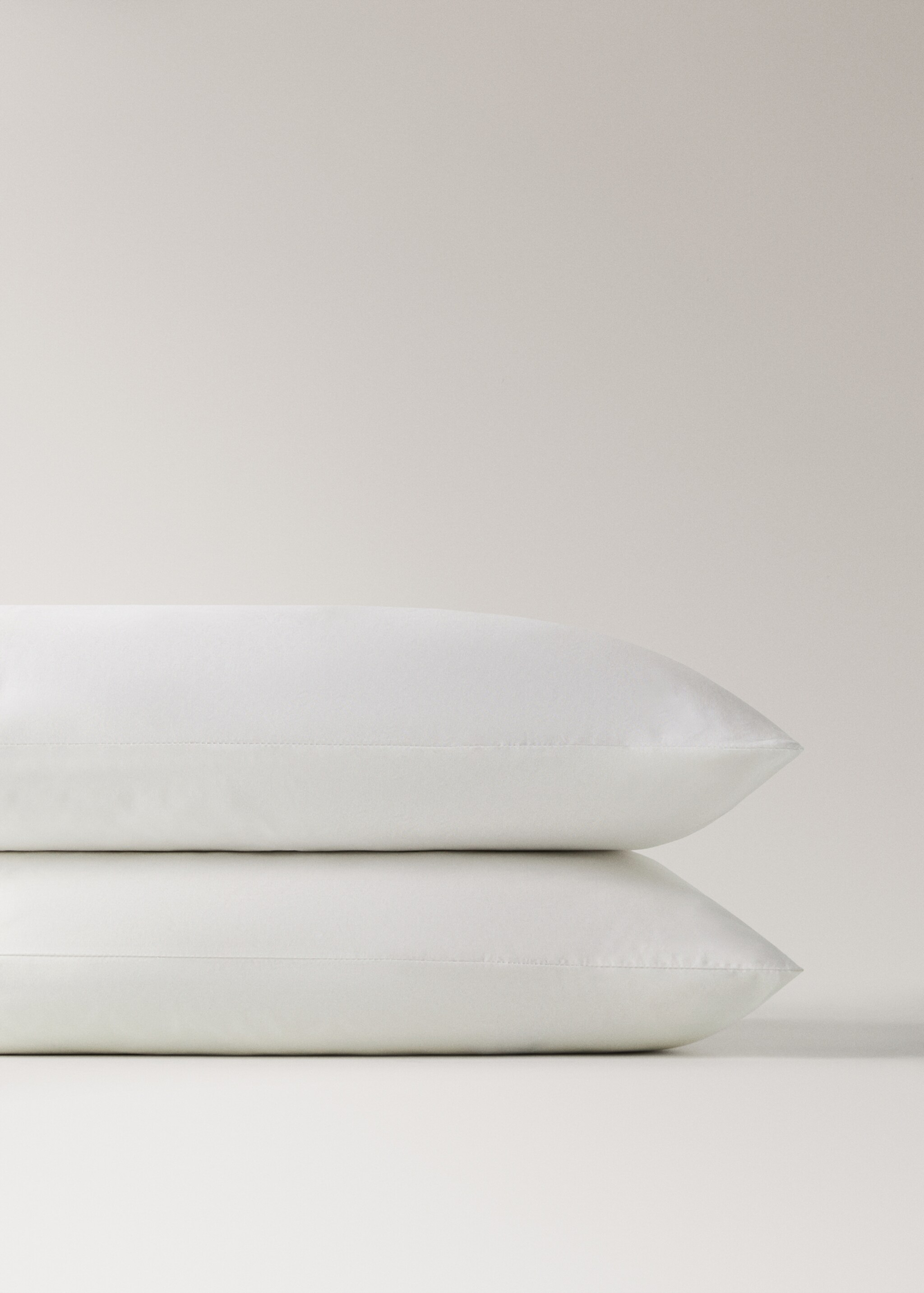 Dues fundes coixí cotó percala 200 fils 50x75cm - Detall de l'article 3, Cru. Ref: 27042917-00.