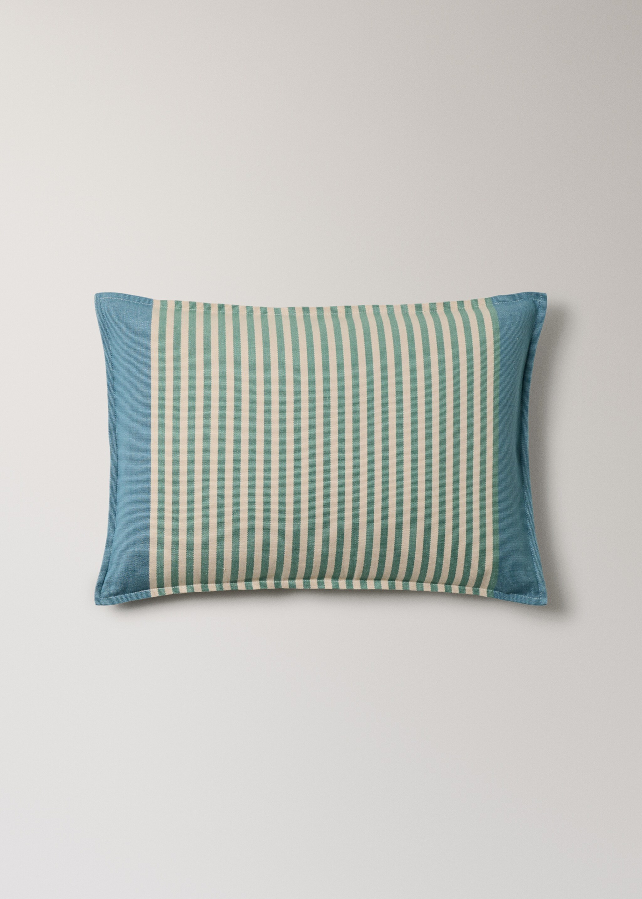 Gestreifter Kissenbezug aus Baumwolle, 40 x 60 cm - Artikel ohne Model, Blau. Ref: 27042923-00.