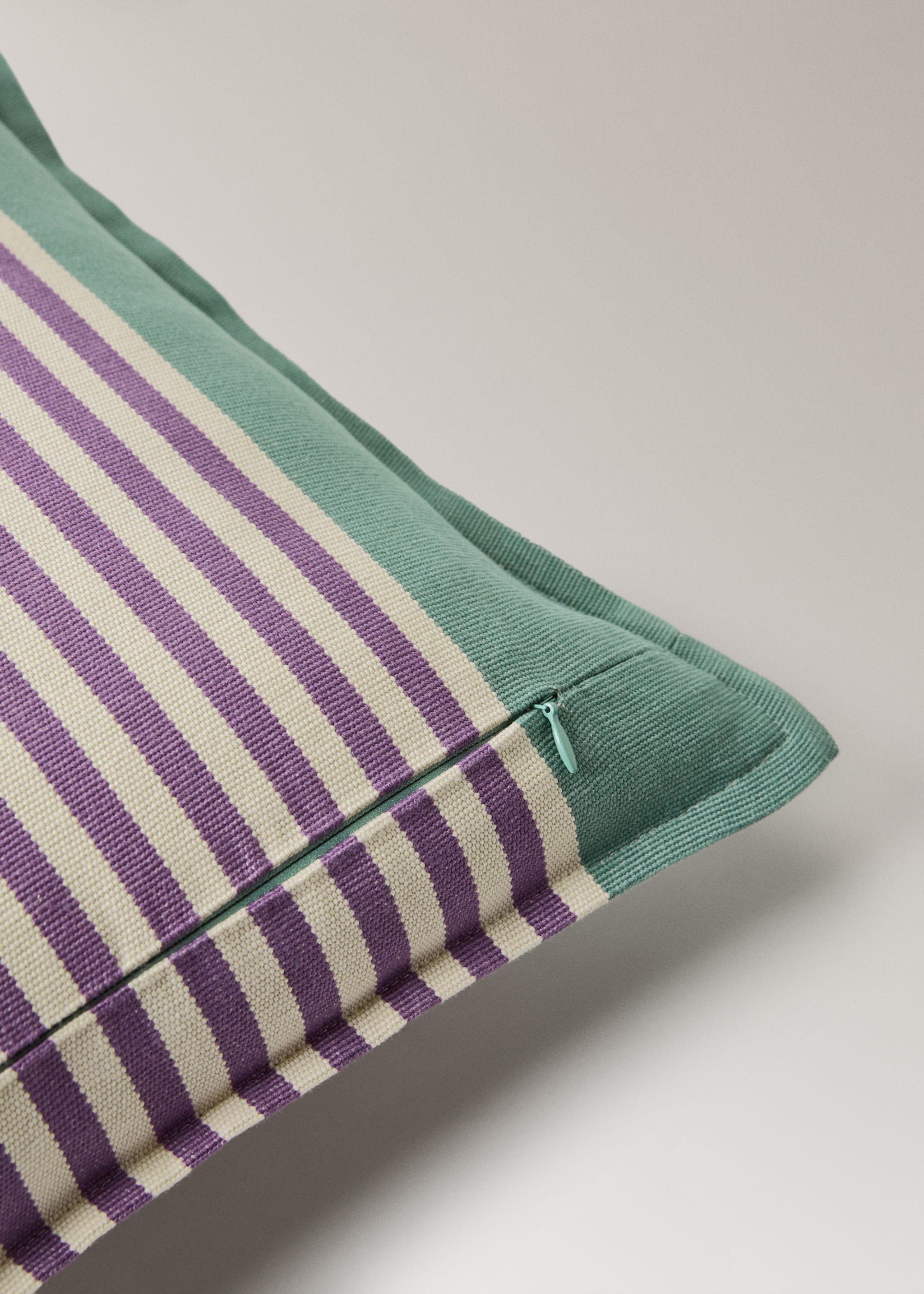 Cotton stripe cushion cover 40x60 cm - Details of the article 2, Blackberry. Ref: 27042923-00.