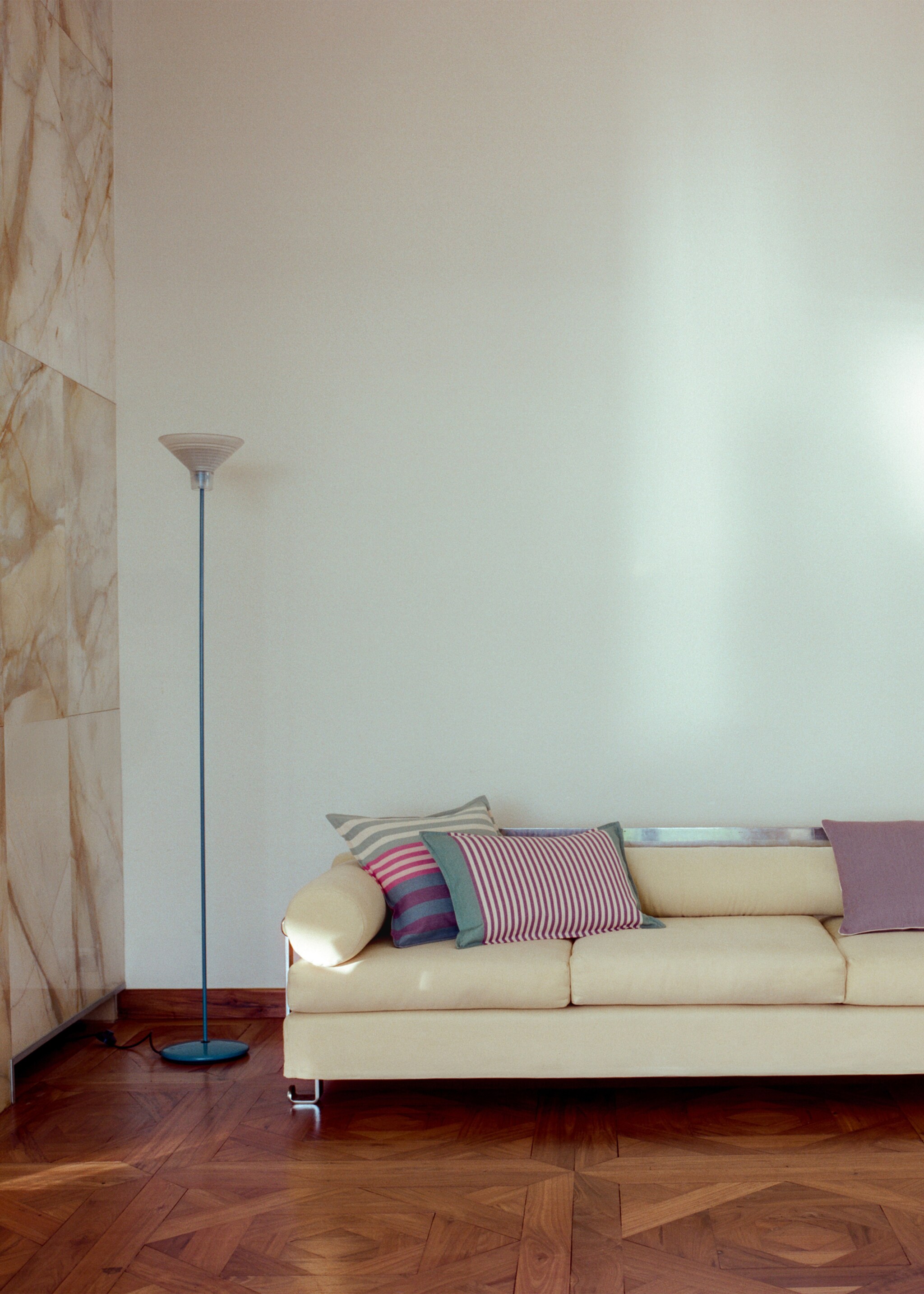 Cotton striped cushion cover 16x24 in - Details of the article 6, Blackberry. Ref: 27042923-00.