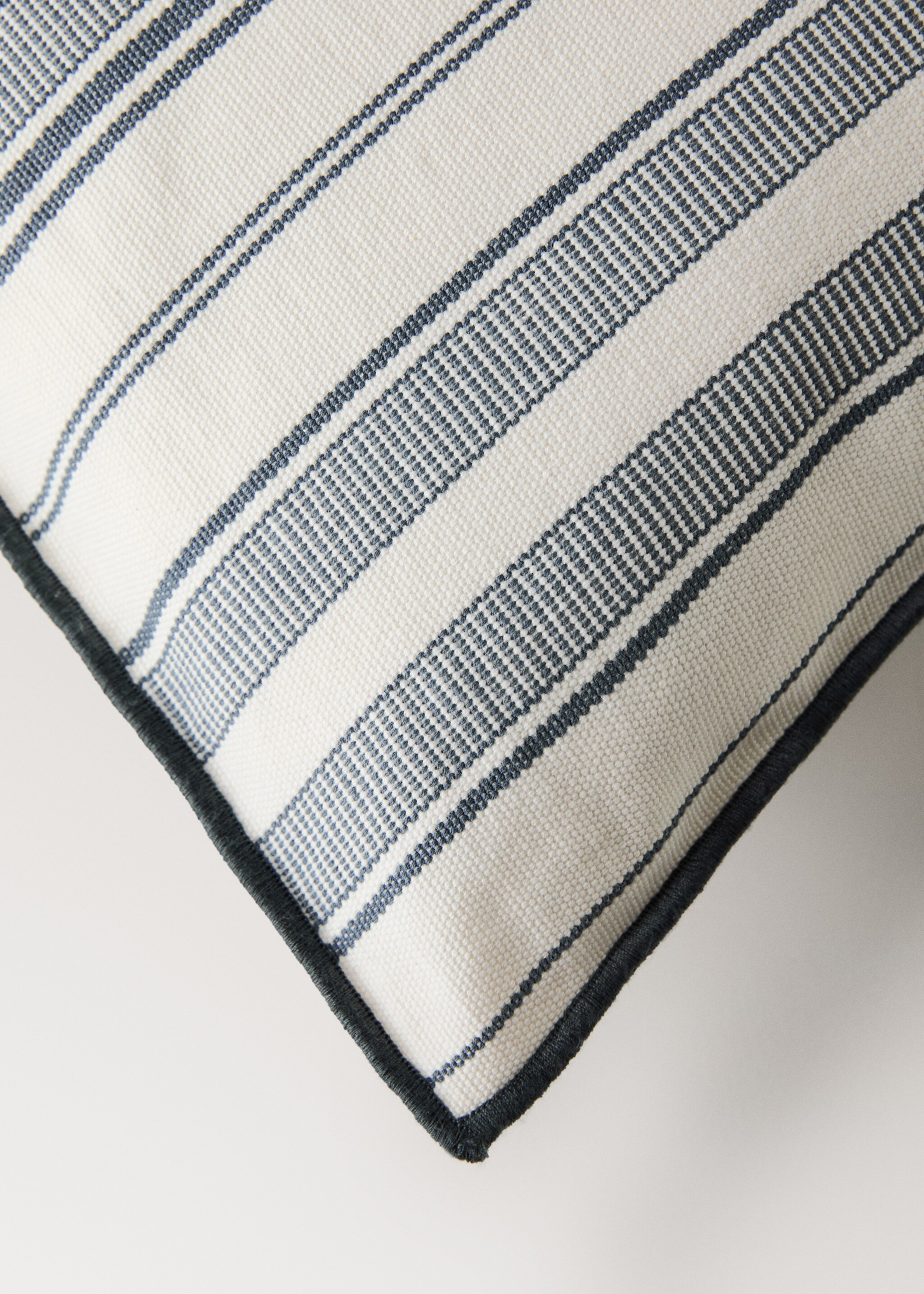 Cushion cover with stripe design and overlock finish 40x60 cm - Details of the article 1, Blue. Ref: 27042927-00.