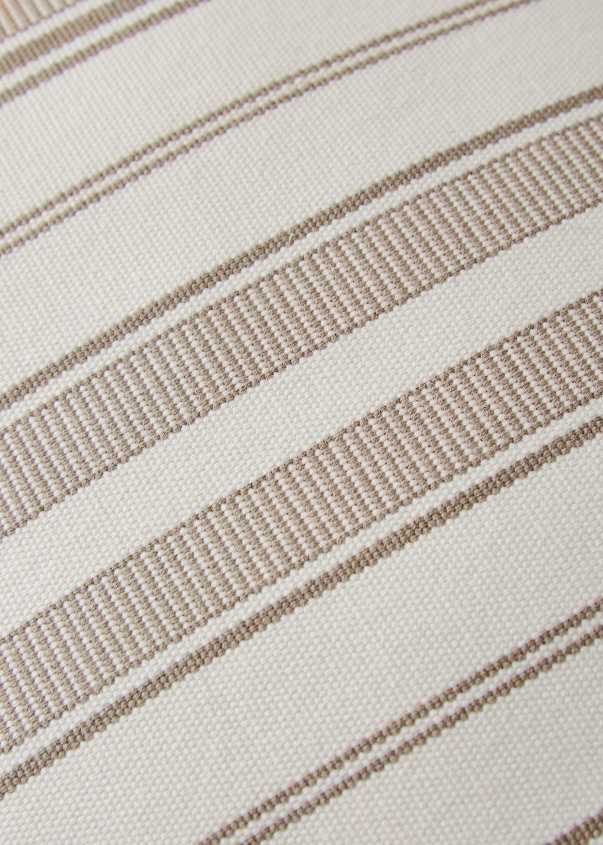 Cushion cover with stripe design and overlock finish 40x60 cm - Details of the article 3, Light/Pastel Brown. Ref: 27042927-00.