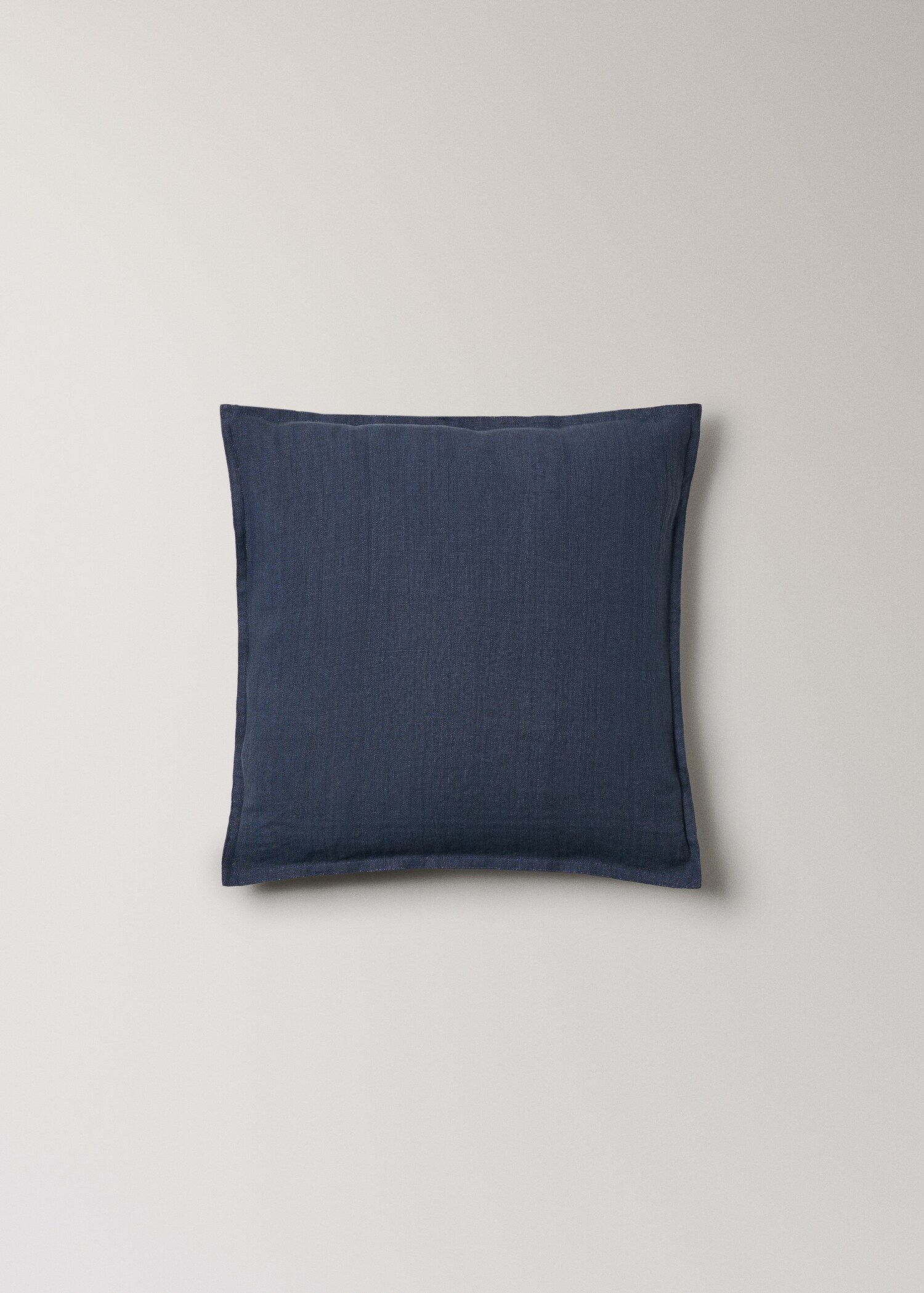 Linen cushion cover with flange 45x45 cm - Article without model