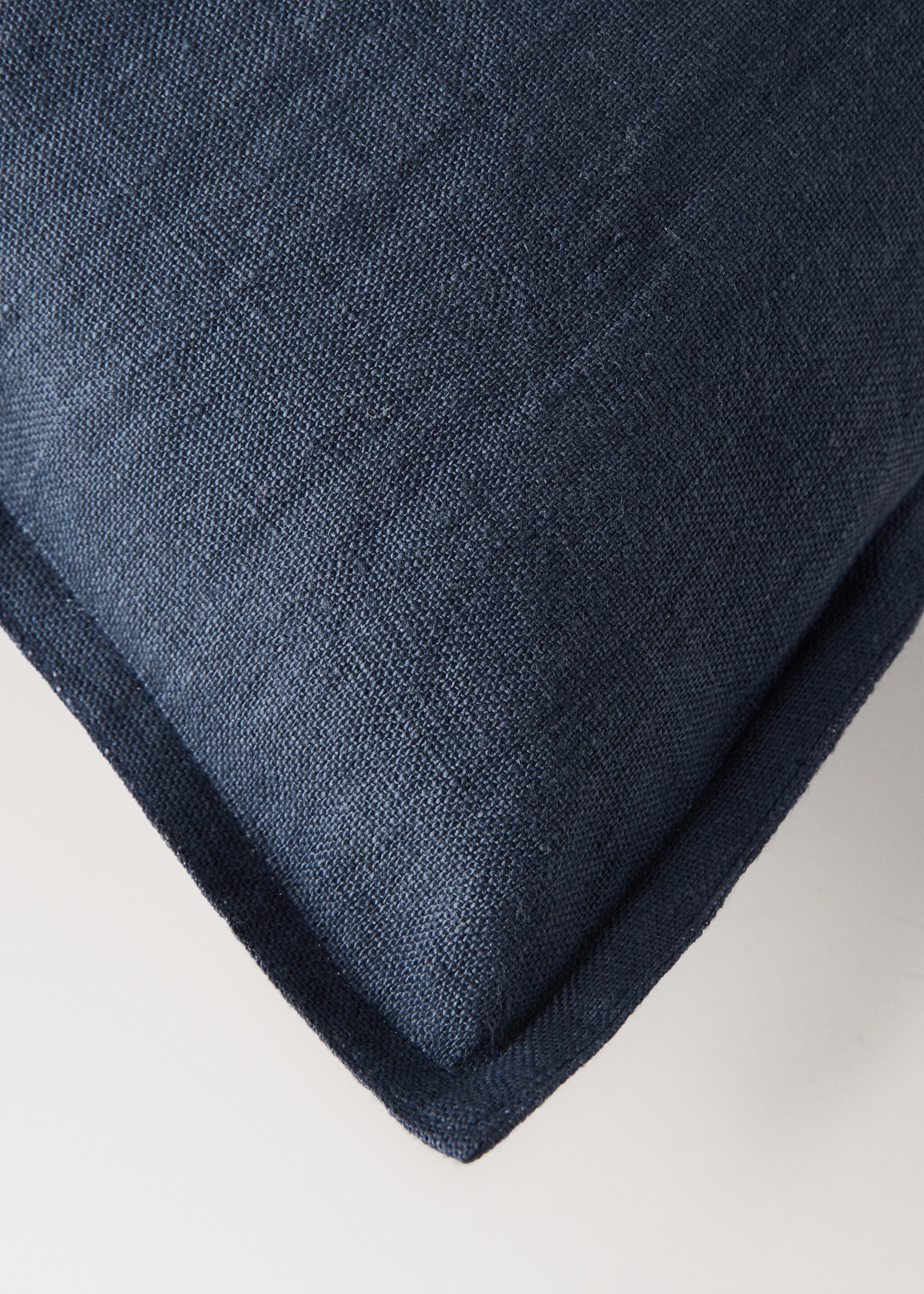 Linen cushion cover with flange 45x45 cm - Details of the article 2, Navy. Ref: 27042929-00.