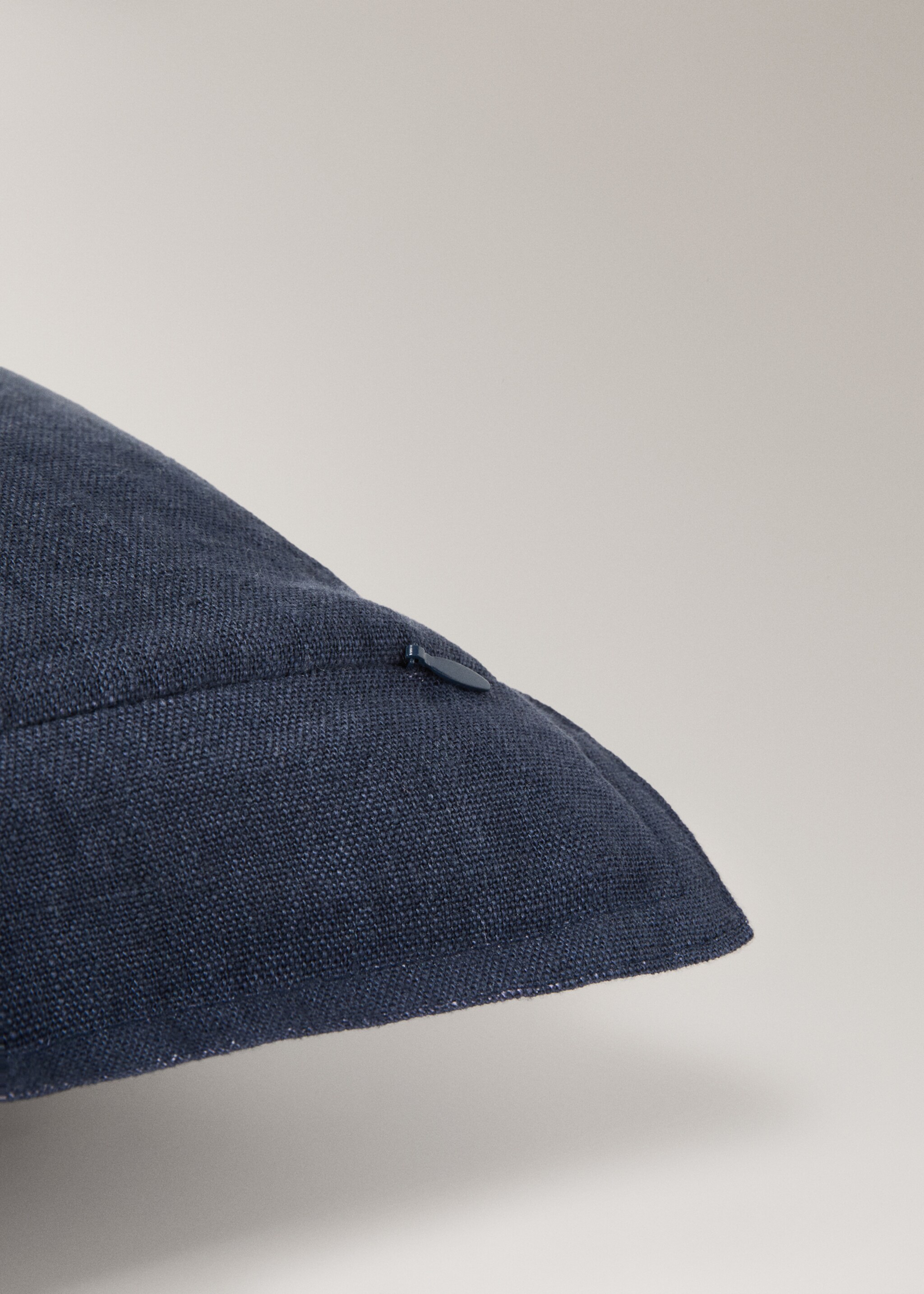 Linen cushion cover with flange 45x45 cm - Details of the article 3, Navy. Ref: 27042929-00.