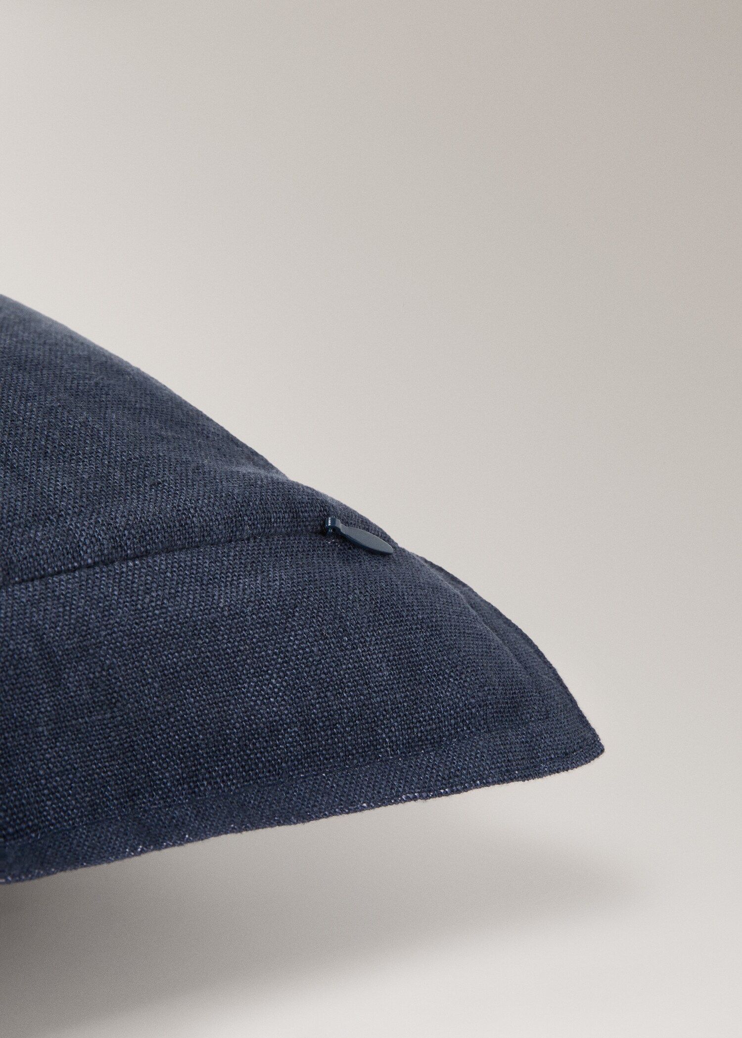 Linen cushion cover with flange 45x45 cm - Details of the article 3
