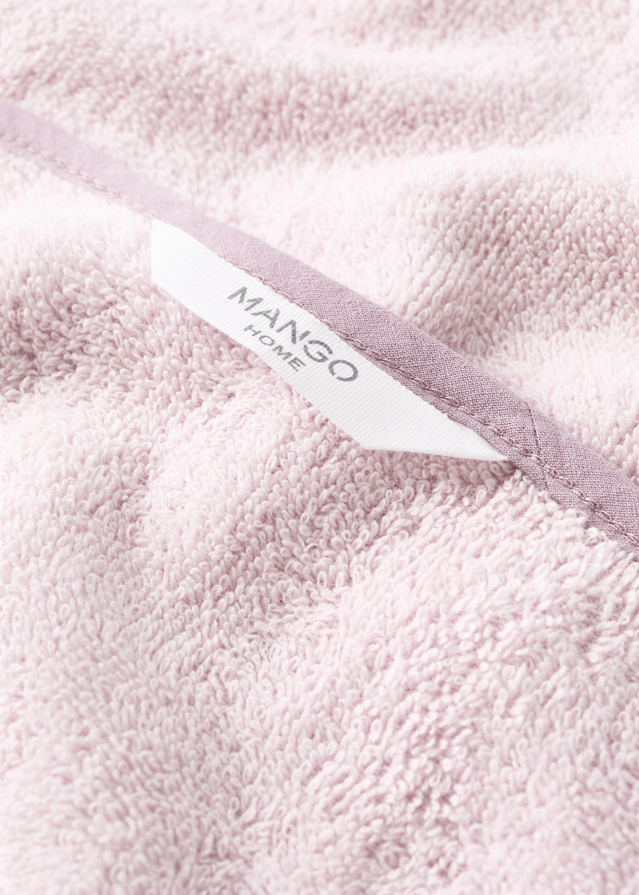 Cotton washbasin towel with contrasting trim - Details of the article 1, Peach. Ref: 27042935-00.