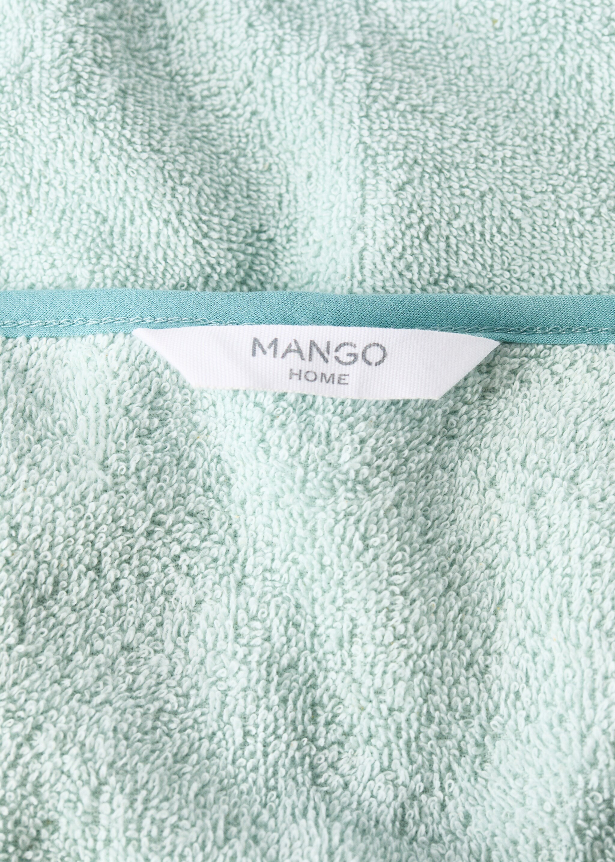 Cotton washbasin towel with contrasting trim - Details of the article 1, Mint Green. Ref: 27042935-00.