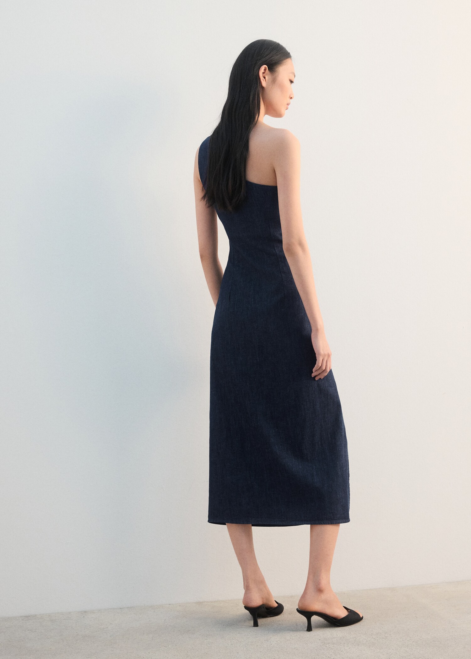 Asymmetric denim dress - Reverse of the article