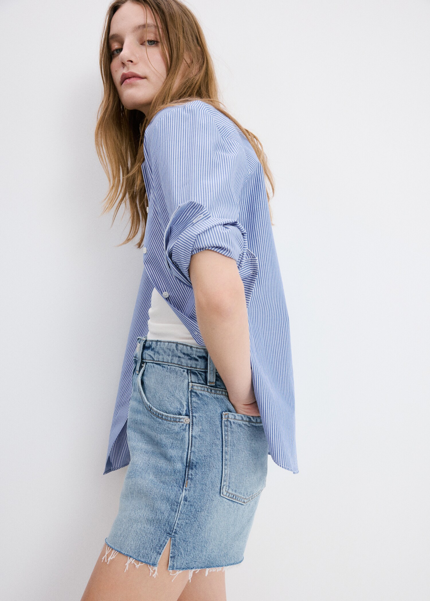 Short en jean bas effiloché - Détail de l'article 1