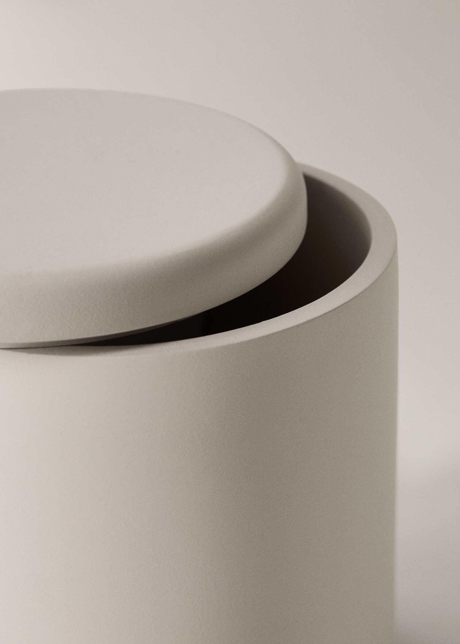 Badezimmerbecher aus Kunstharz - Detail des Artikels 2