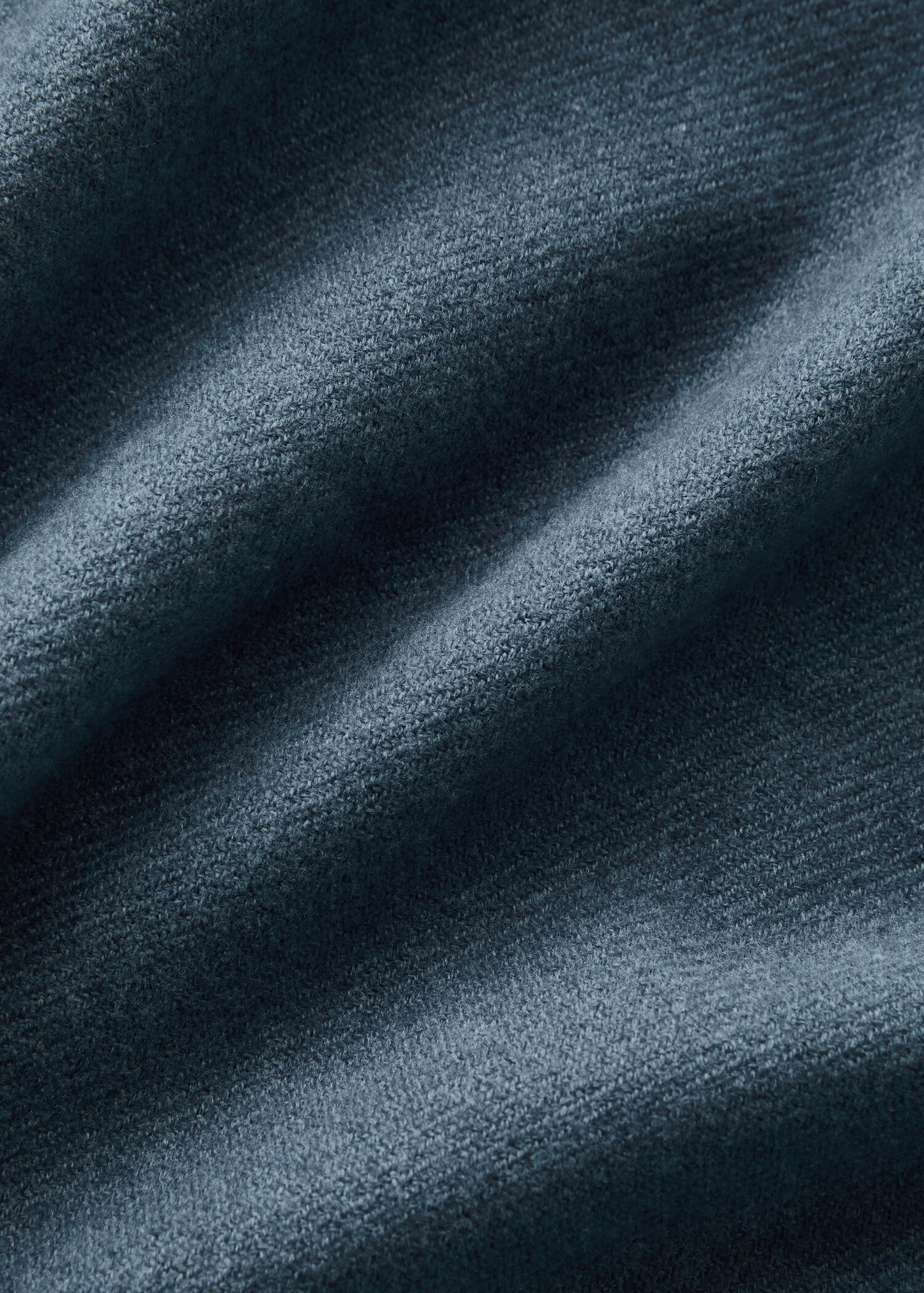 Mjukt täcke med fransdetaljer - Detaljer om artikeln 1