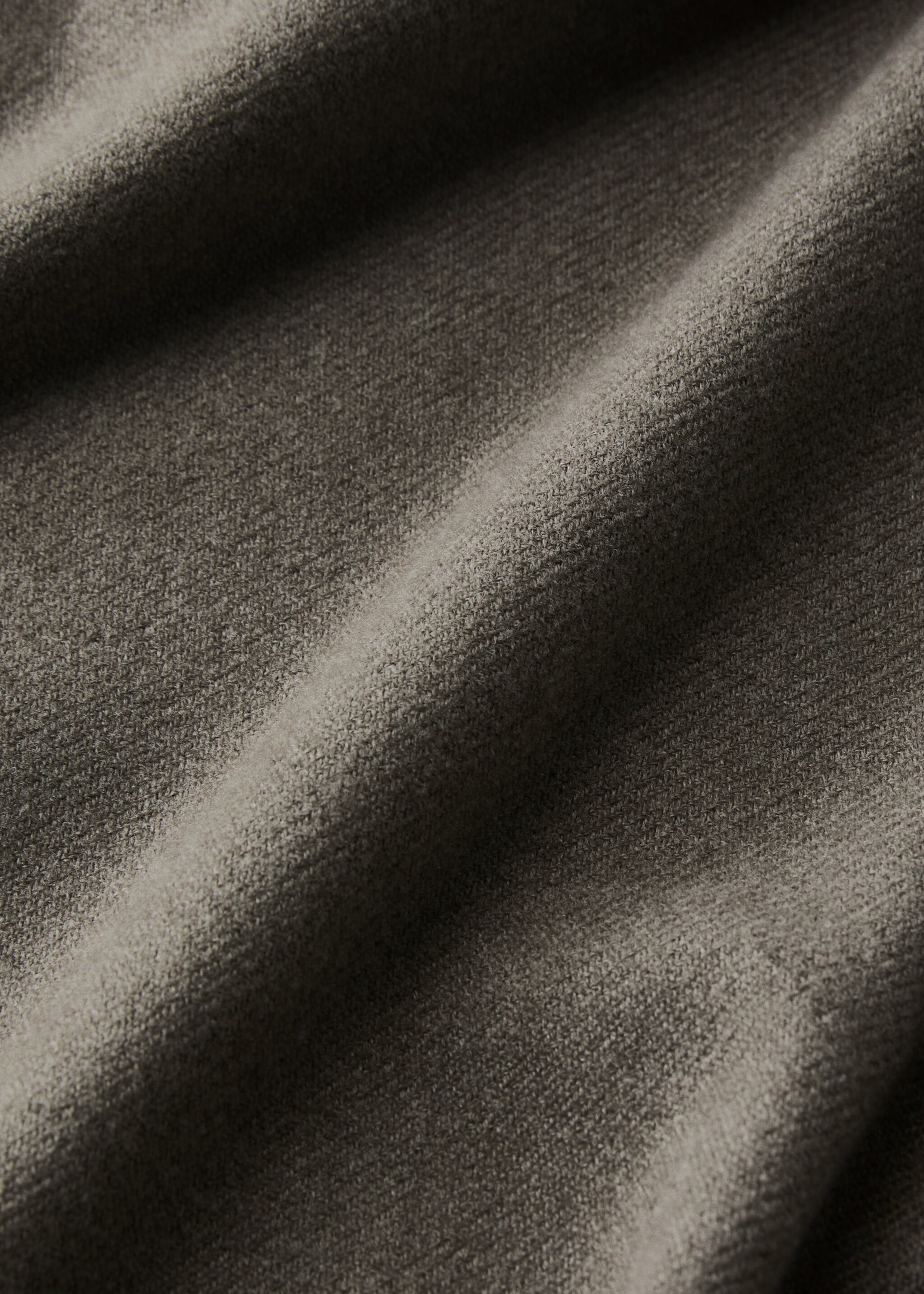 Manta suau detall serrells - Detall de l'article 1, Marró clar/pastel. Ref: 27043283-00.