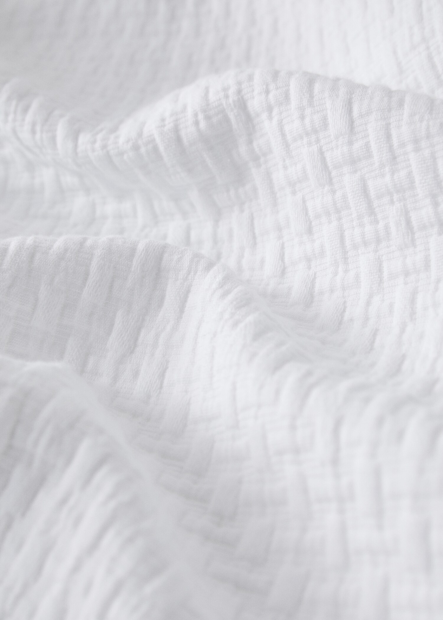 Garment-dyed cotton bedspread with English corner trim for 180/200 cm bed - Details of the article 1