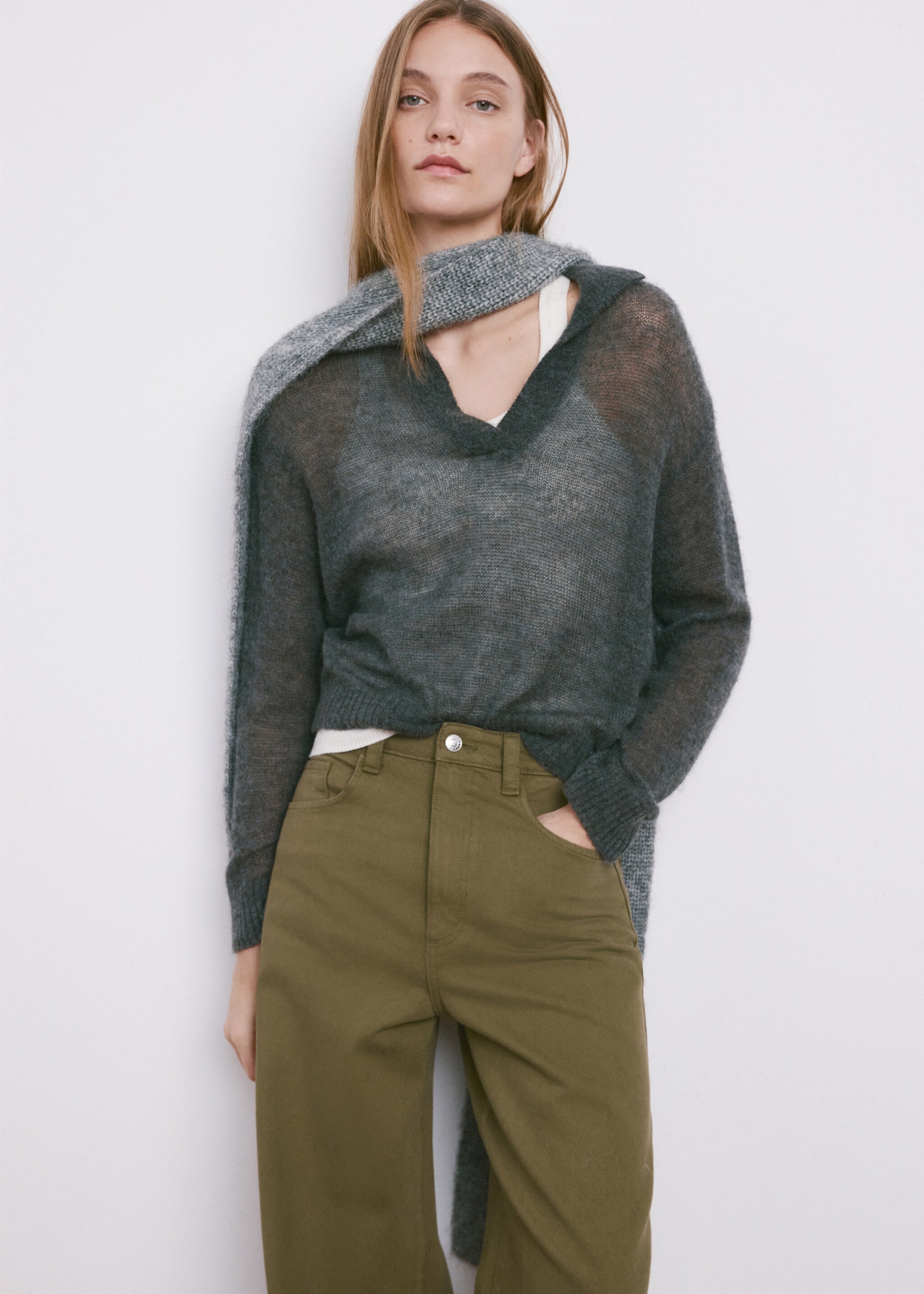 Mid-rise balloon jeans - Details of the article 1, Khaki. Ref: 27043298-00.