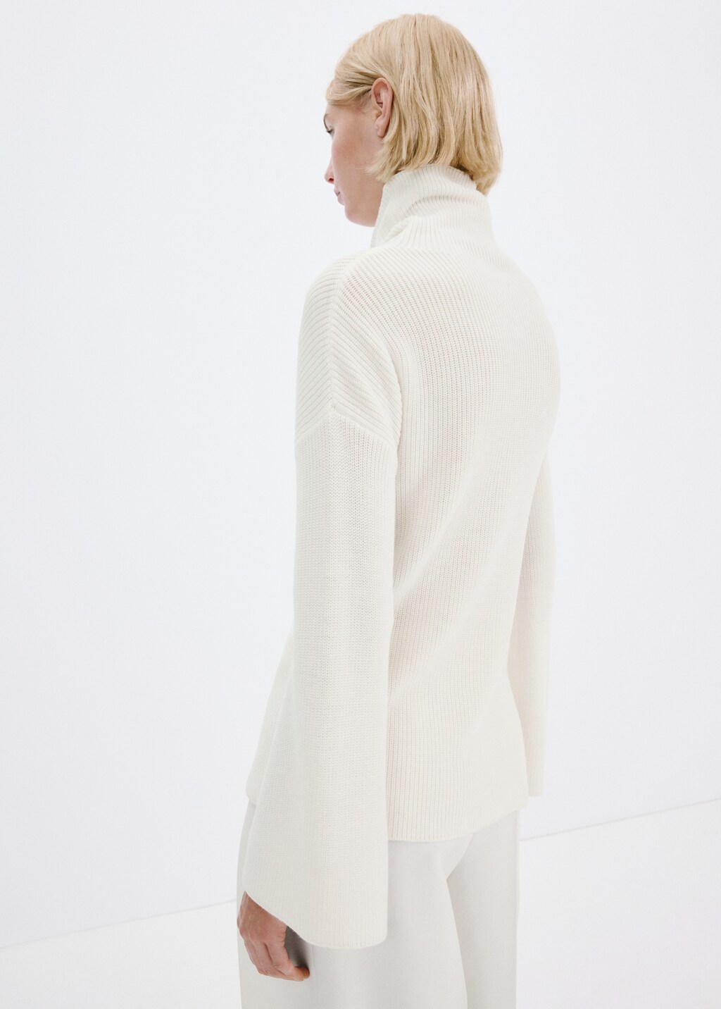 Turtleneck knit sweater - image 3
