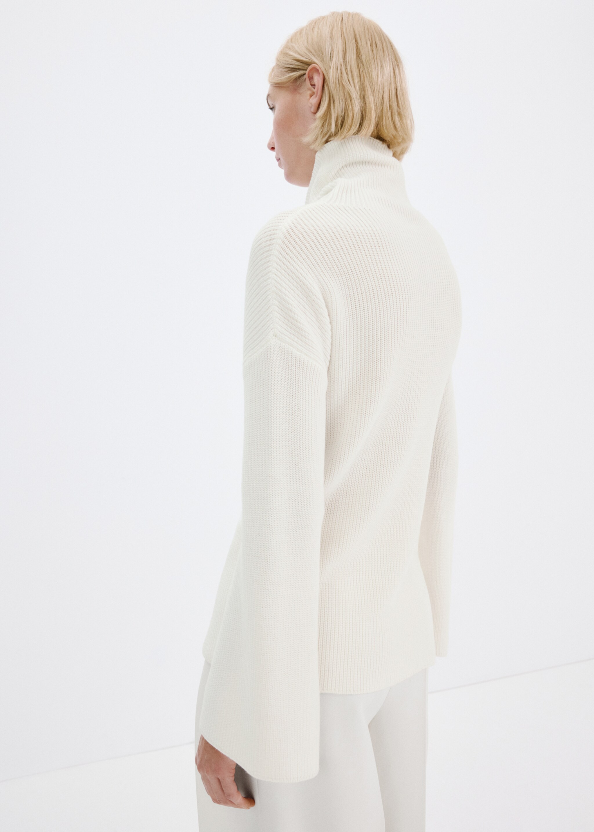 Pull-over maille col montant - Verso de l’article, Blanc cassé. Ref: 27043299-00.