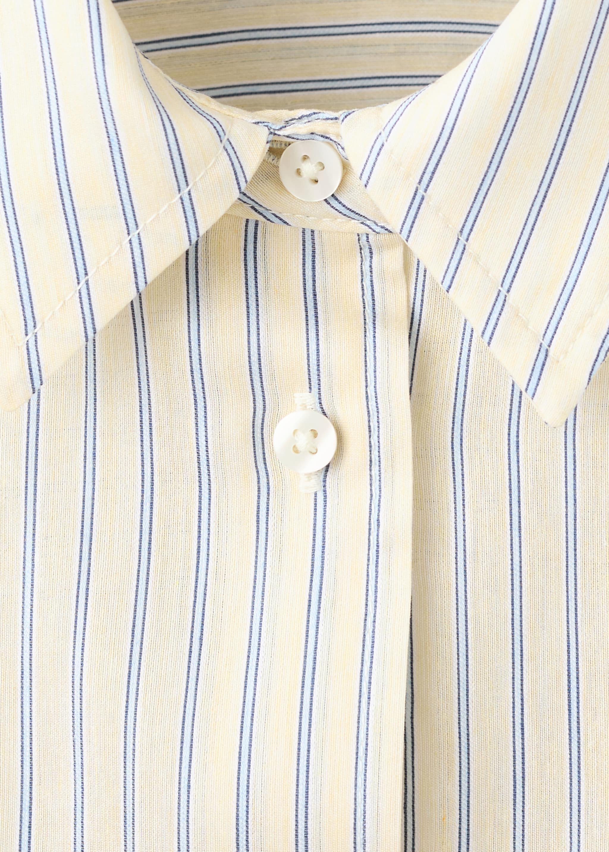 Lyocell shirt with pocket - Details of the article 8, Pastel Yellow. Ref: 27043302-00.