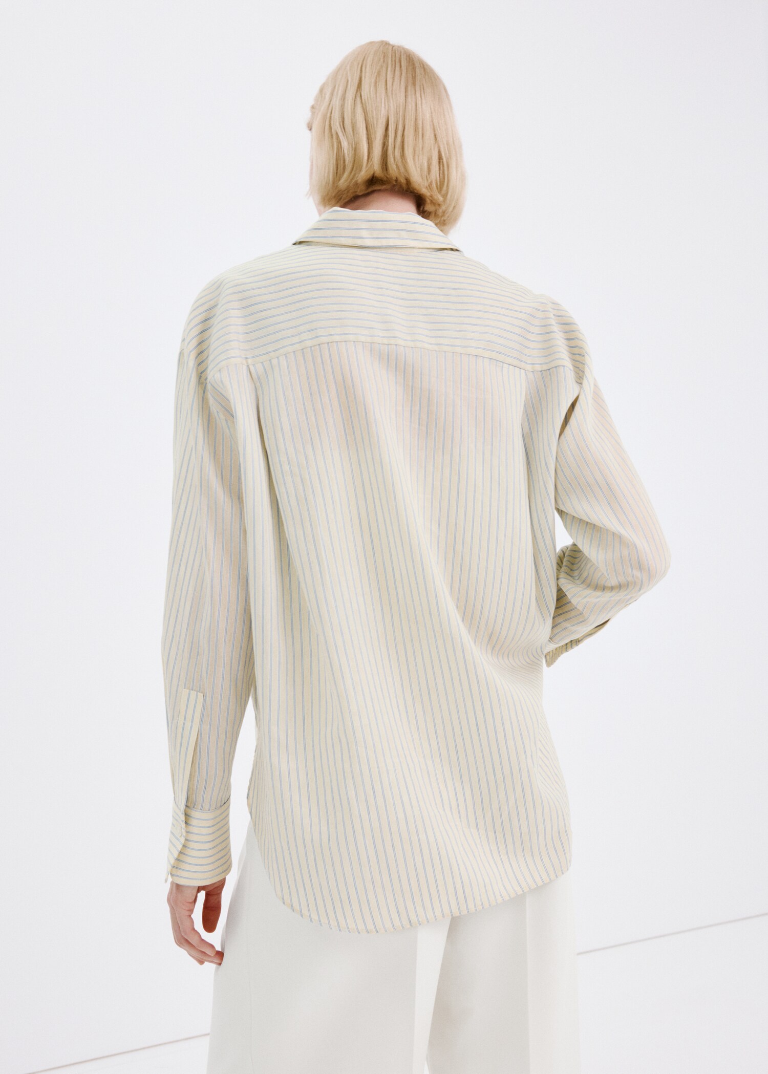 Camisa lyocell bolsillo - Reverso del artículo