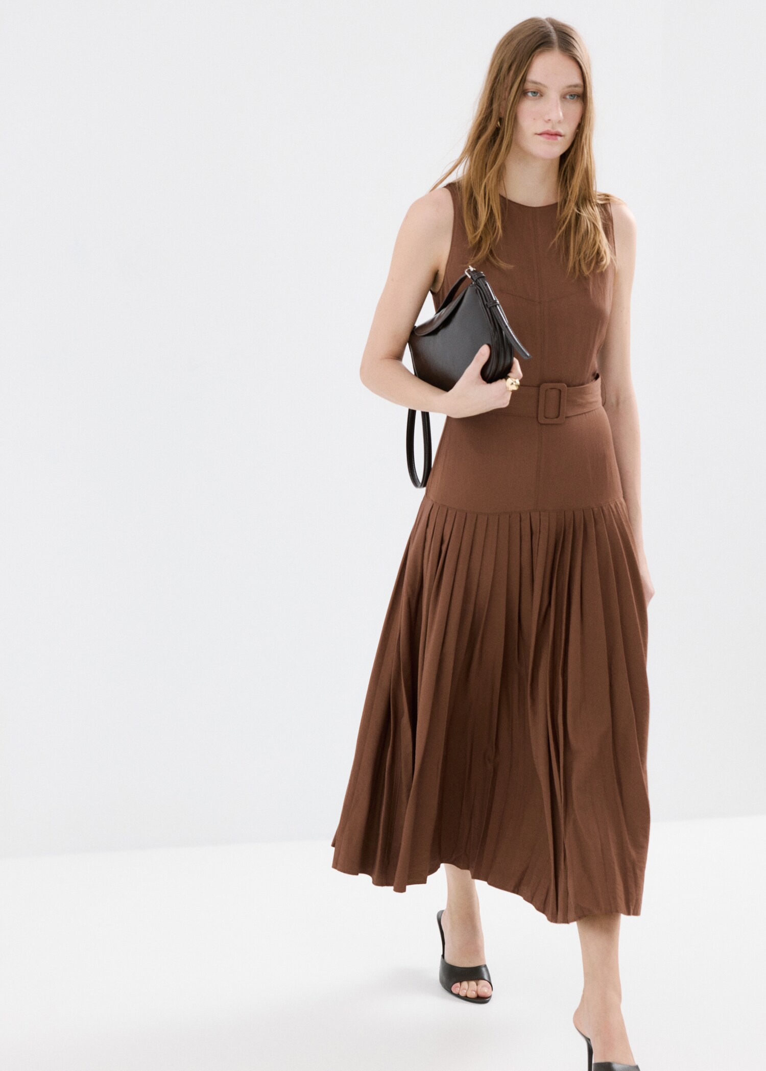 Vestit amb plecs evasé - Detall de l'article 2