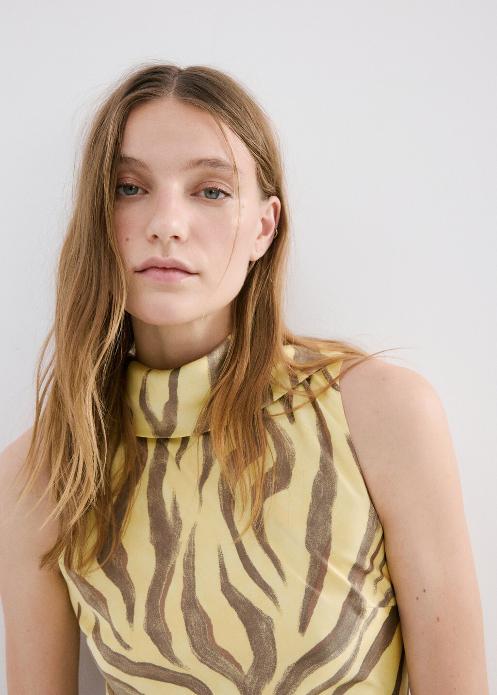 Printed dress with foulard - image 5