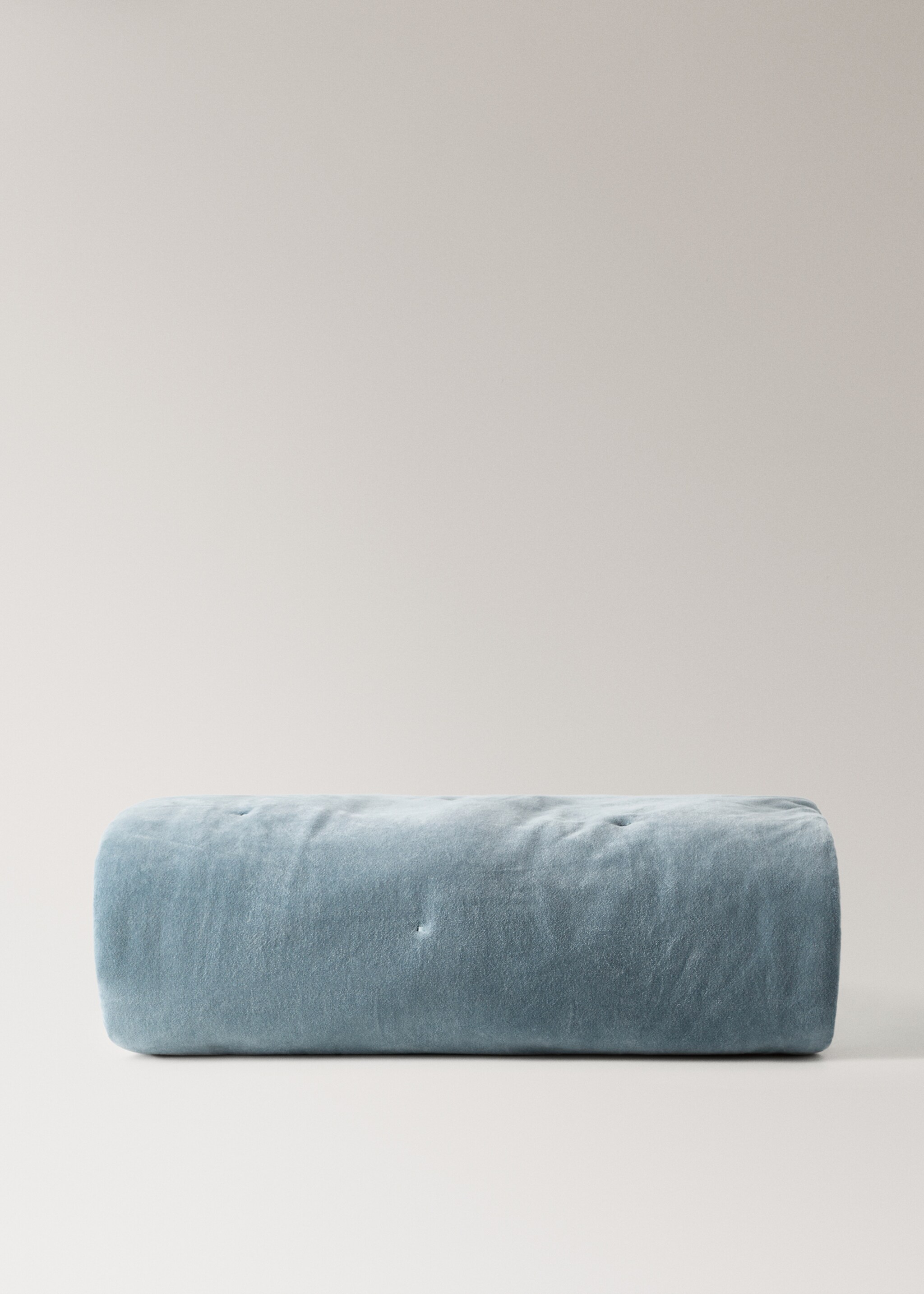 Linen velvet bedspread footboard - Details of the article 1, Petrol Blue. Ref: 27043310-00.