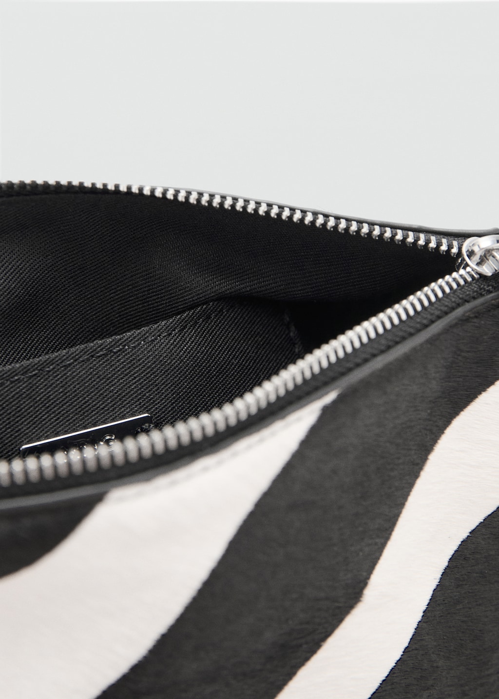 Zebra hair leather toiletry bag - image 4