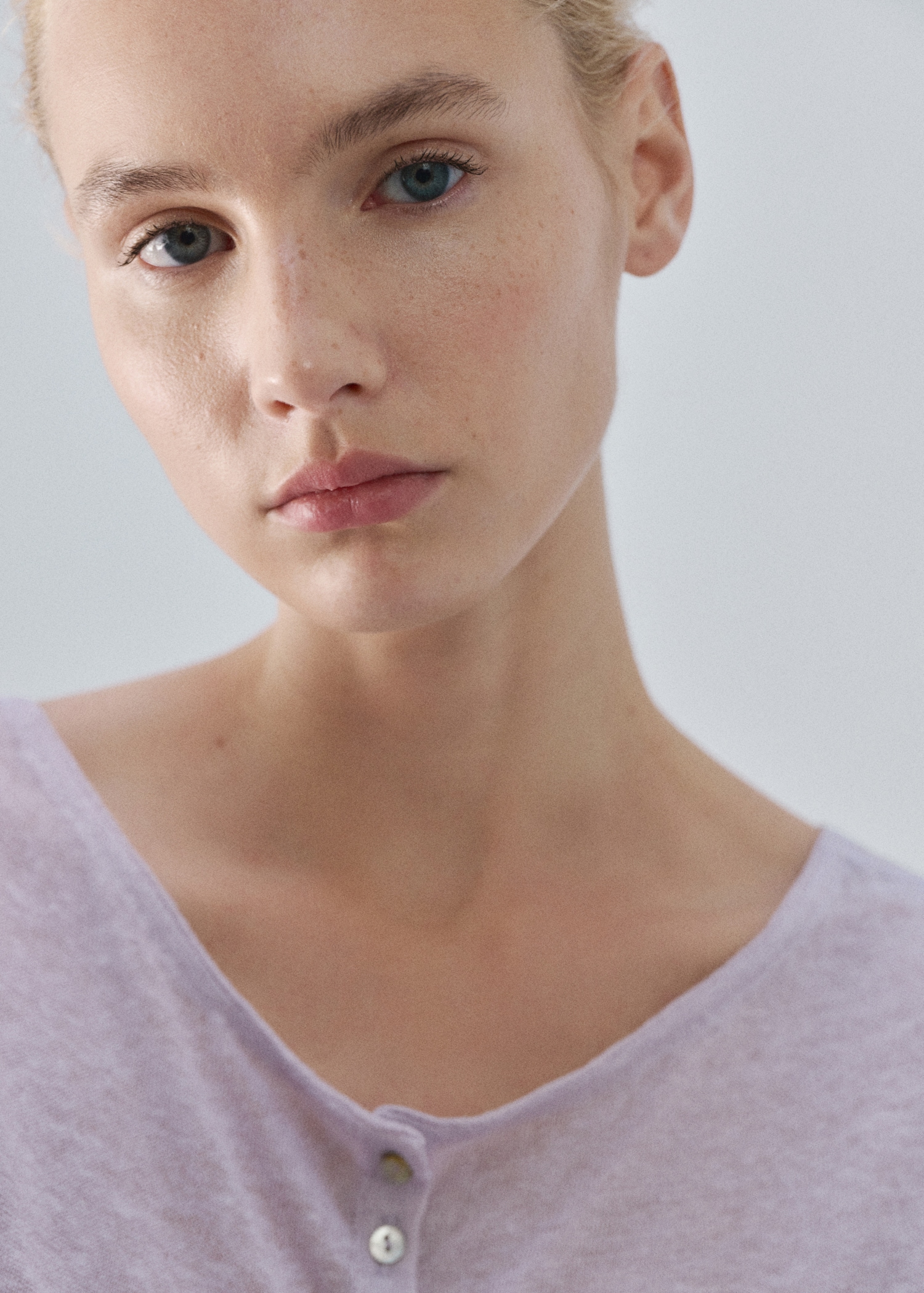 Fine knit short-sleeve cardigan - Details of the article 1