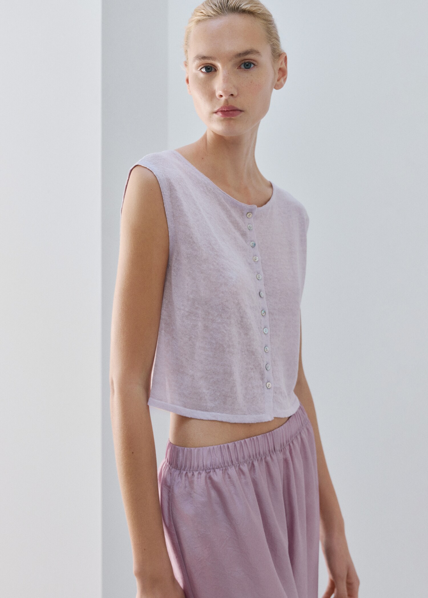 Fine knit short-sleeve cardigan - Details of the article 2