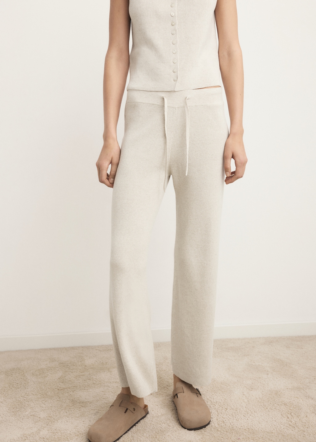 Fluid cotton-linen woven trousers