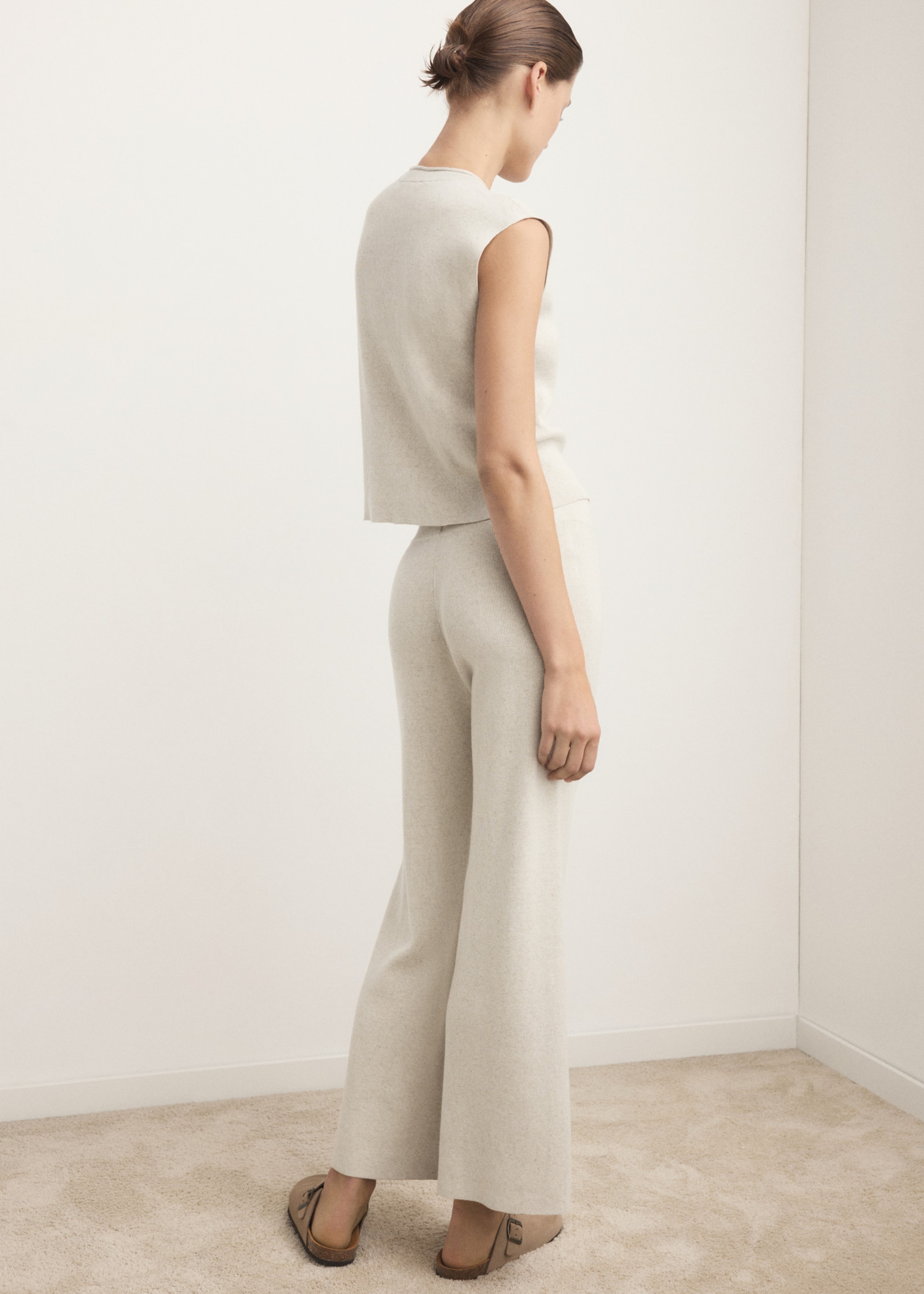 Lange Hose aus fließendem Baumwoll-Leinen-Stoff - Rückseite des Artikels, Beige. Ref: 27043318-00.