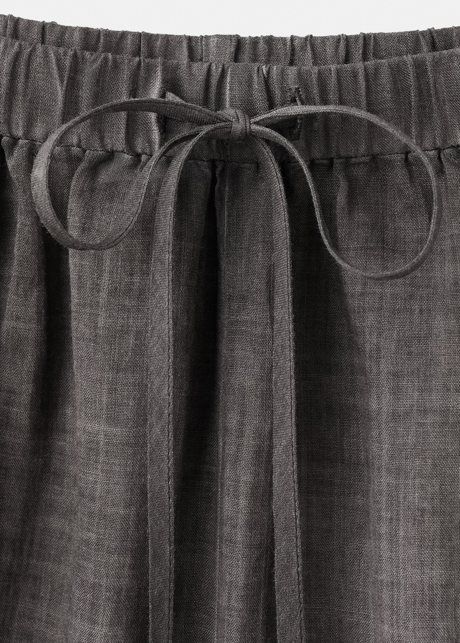 100% ramie trousers with an overdyed effect - Details of the article 8