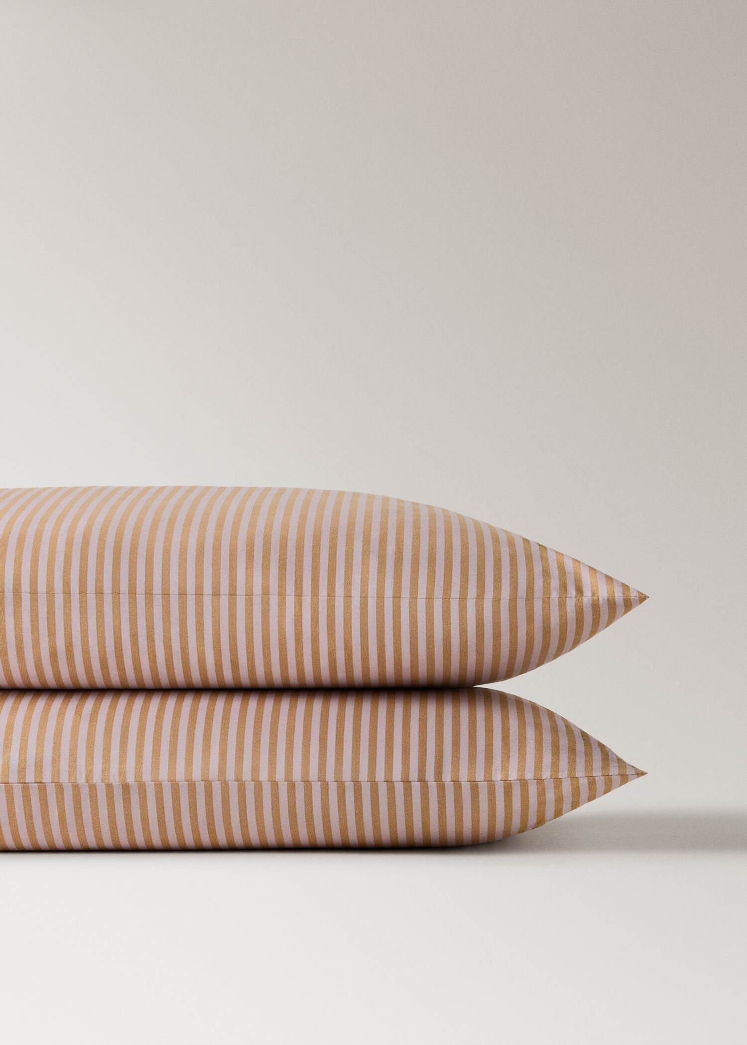 Two 200-thread count percale cotton small-striped kodak-print pillowcases 50x75 cm - Details of the article 3