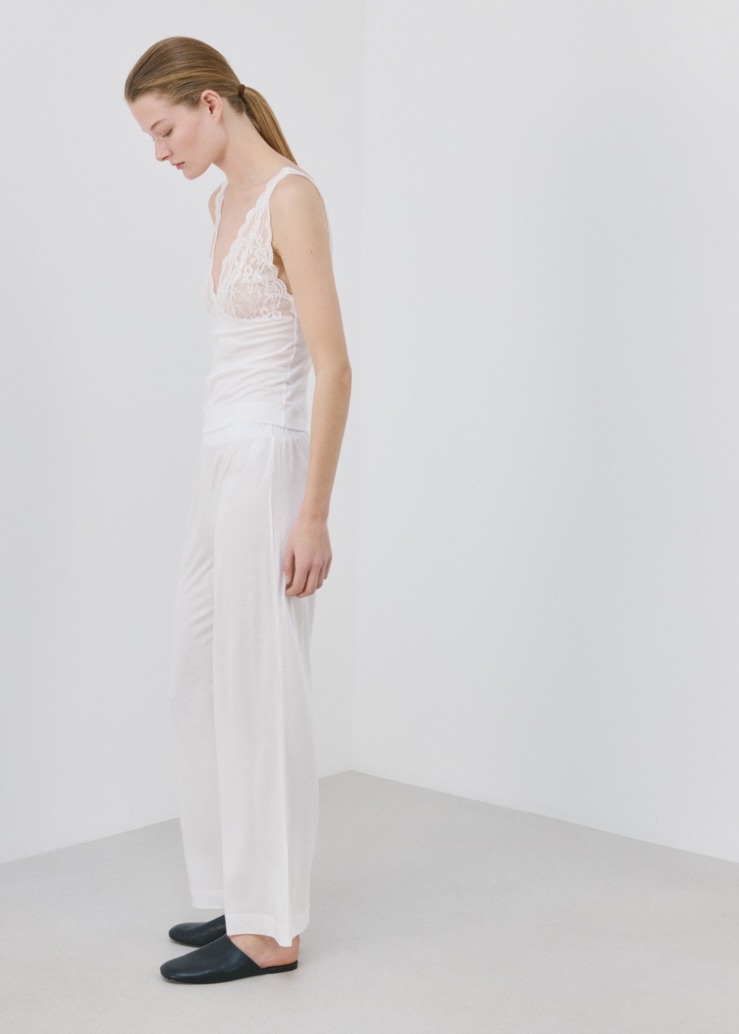 Basic long lyocell pants - Details of the article 1