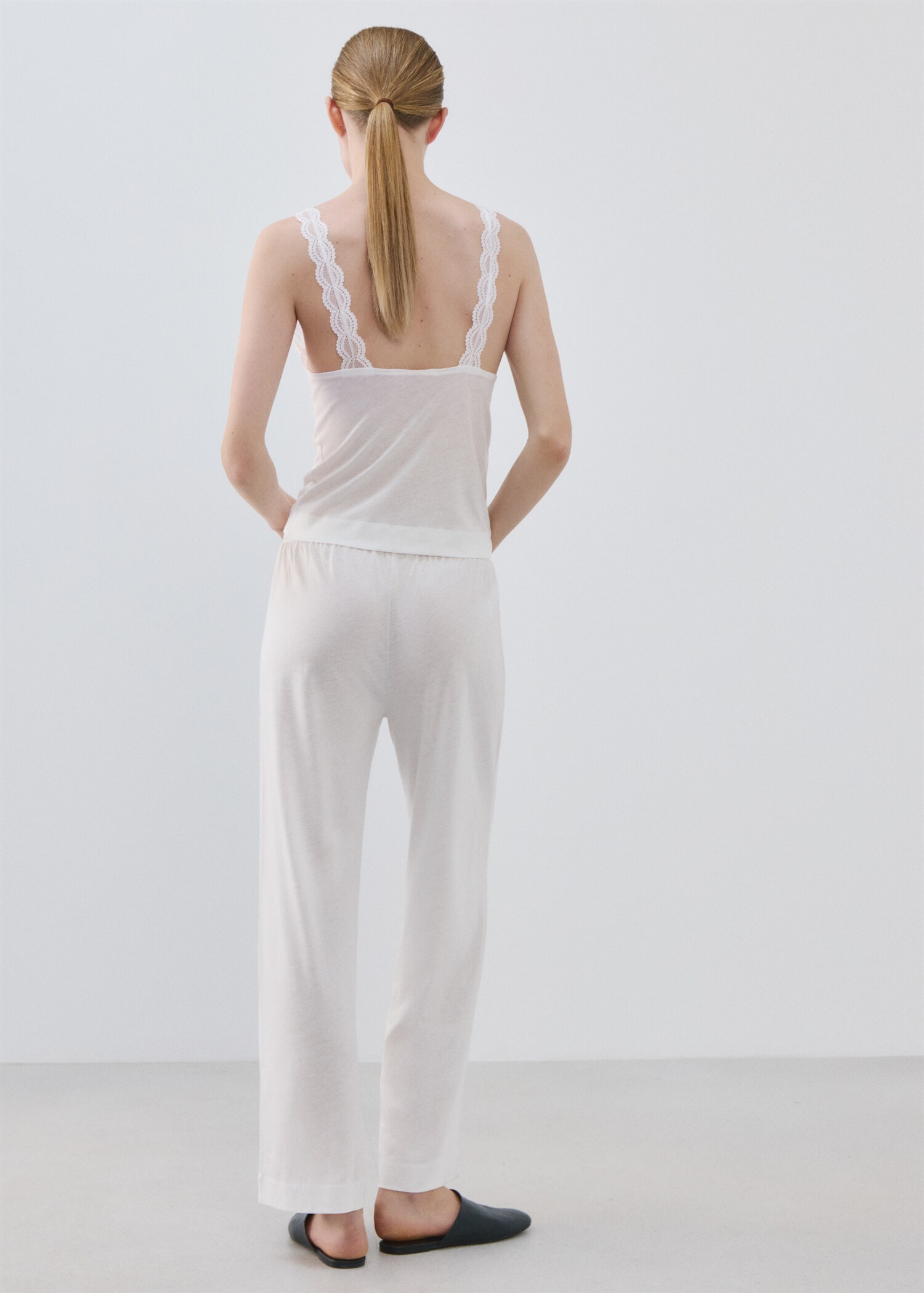 Basic long lyocell pants - Reverse of the article