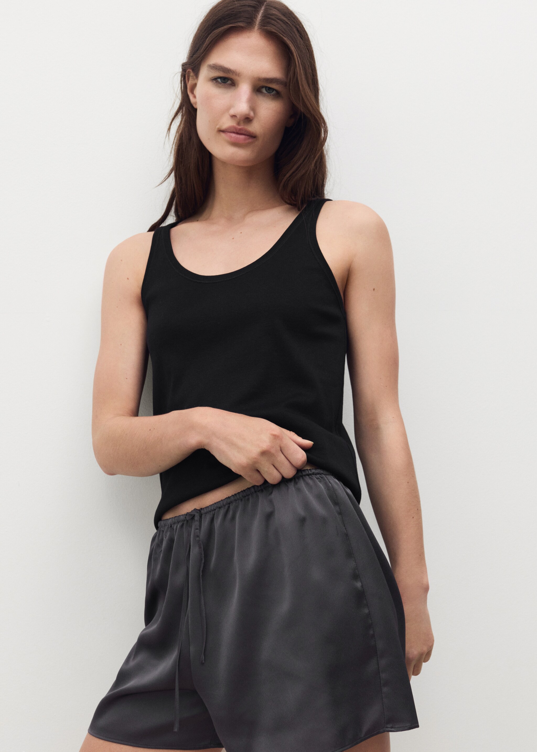 Cotton round-neck top - Medium plane, Black. Ref: 27043336-00.