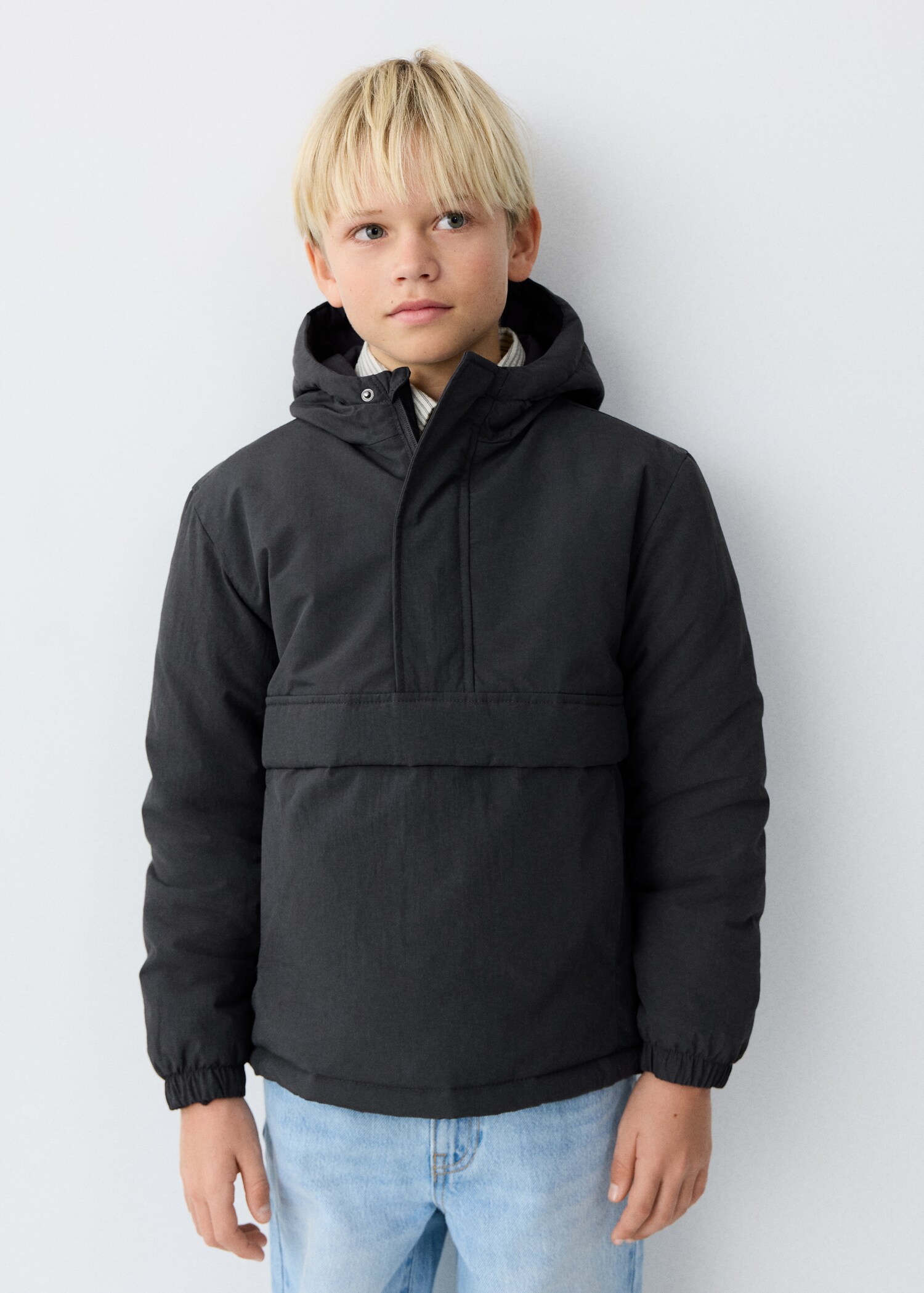 Anorak à capuche - Plan moyen