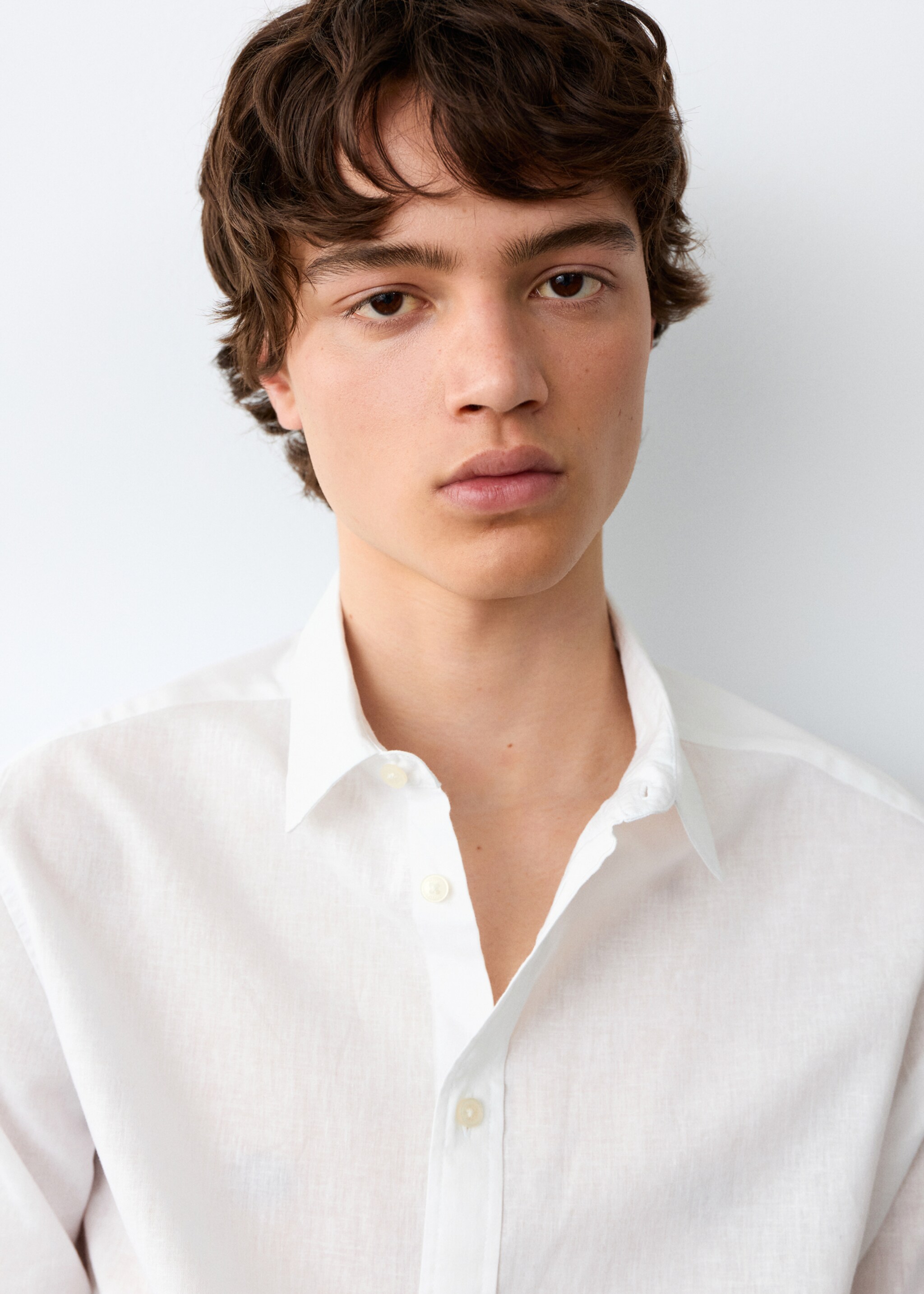 Straight linen shirt - Details of the article 1, Off White. Ref: 27044053-00.